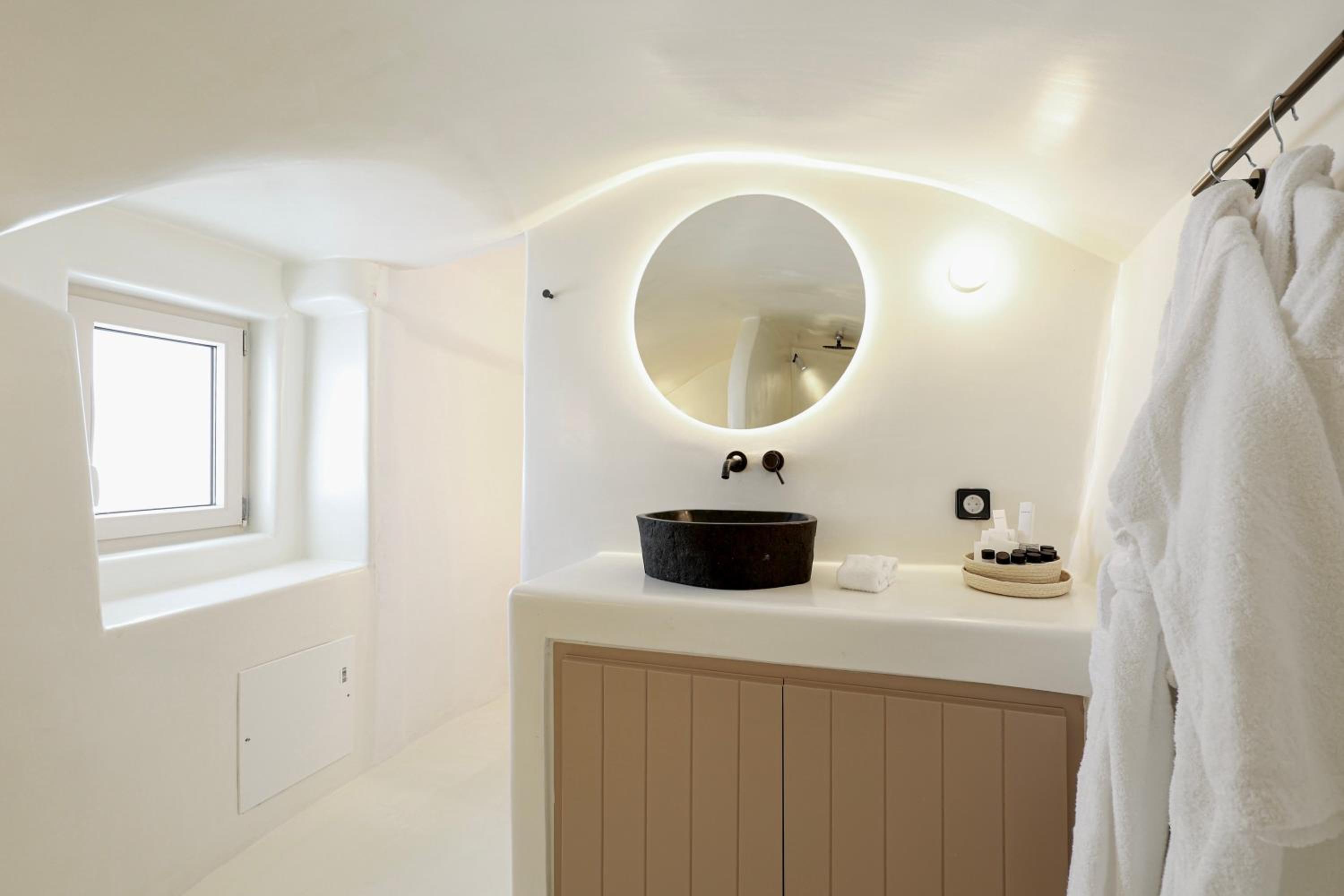 Suite with Private Pool - Photo 7