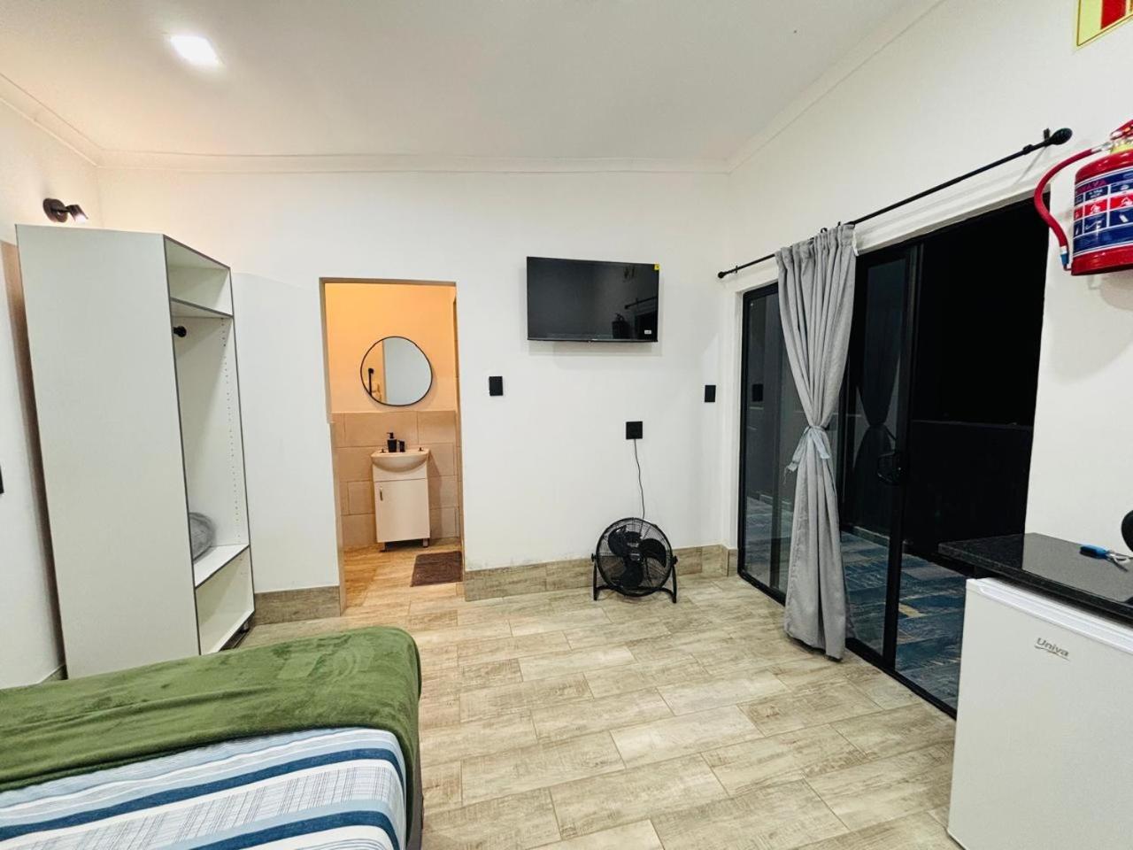 Deluxe Double Room with Balcony photo 3