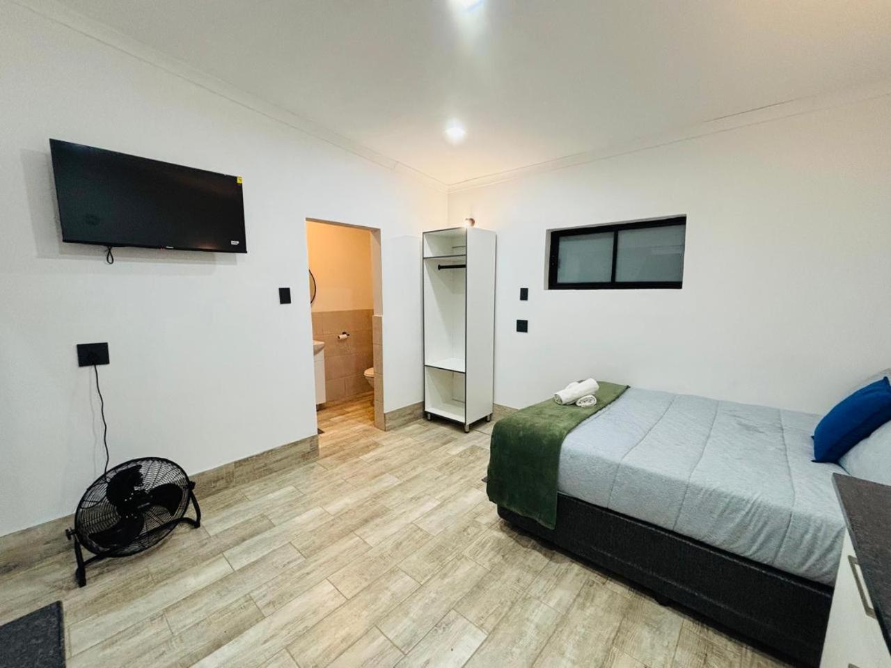 Deluxe Double Room with Balcony photo 1