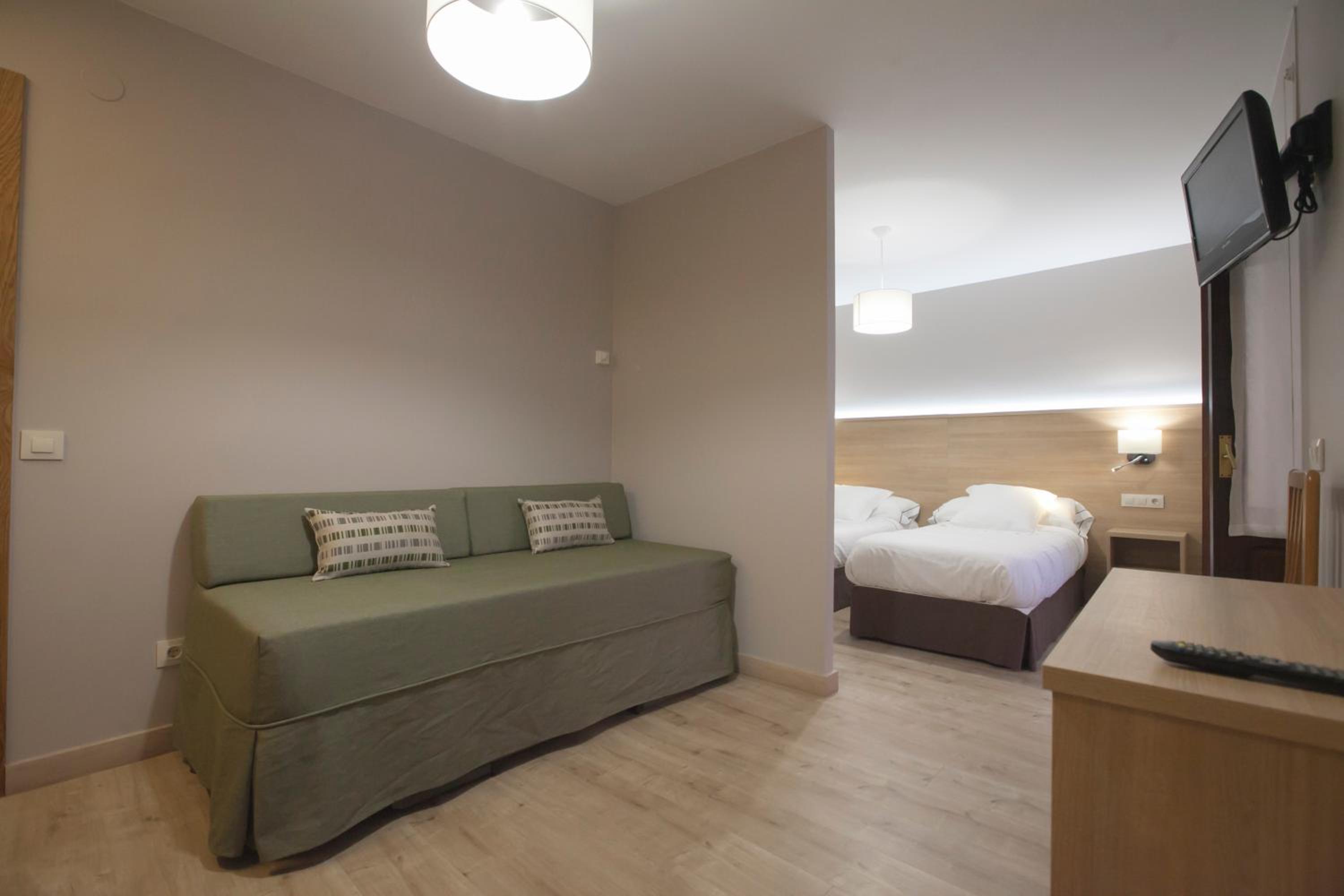 Habitación Cuádruple con Baño Privado