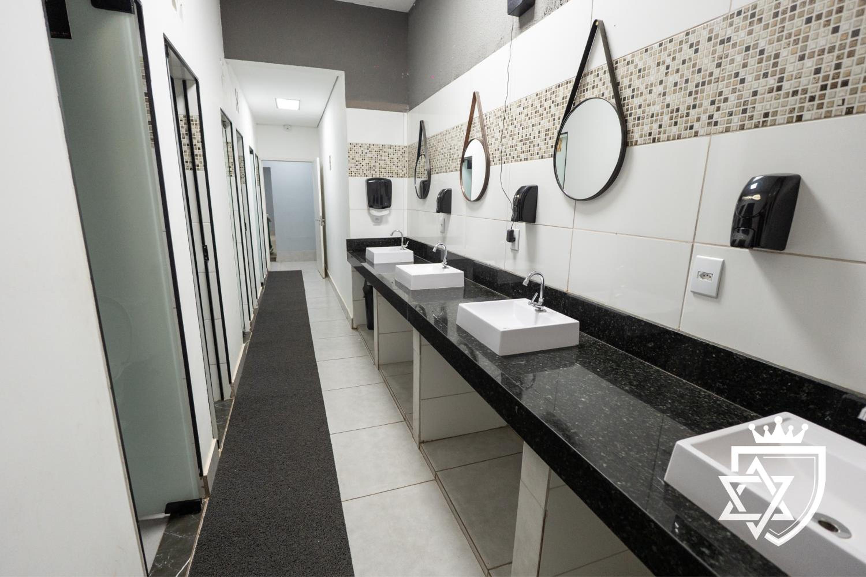 Economy Double Room with Shared Bathroom photo 3