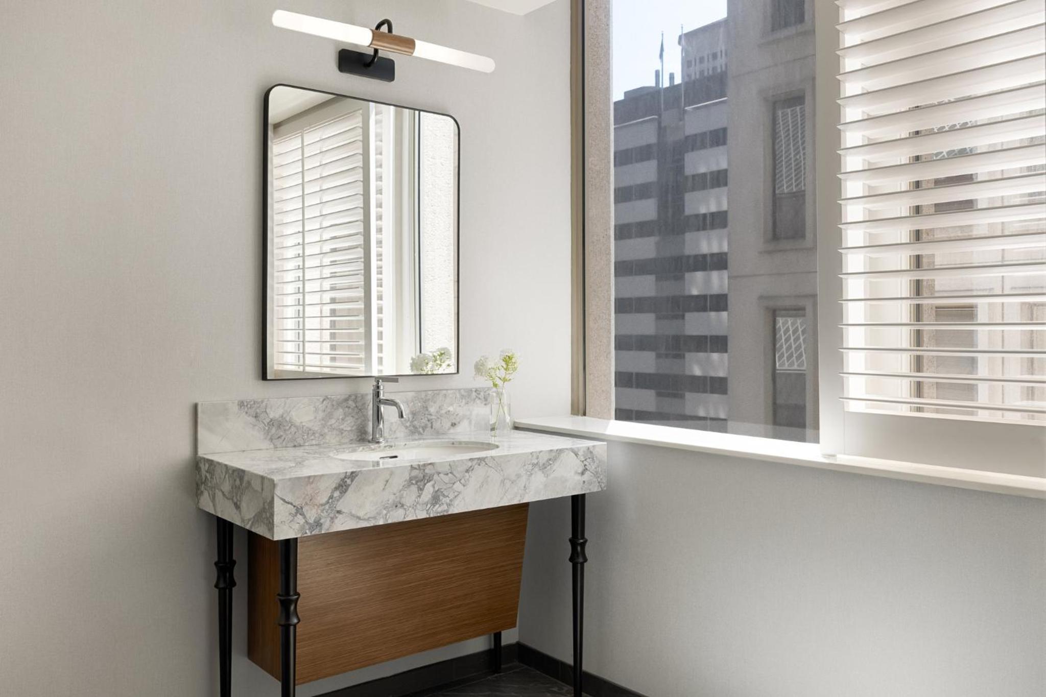 Monte Carlo Suite - Disability Access - Photo 7