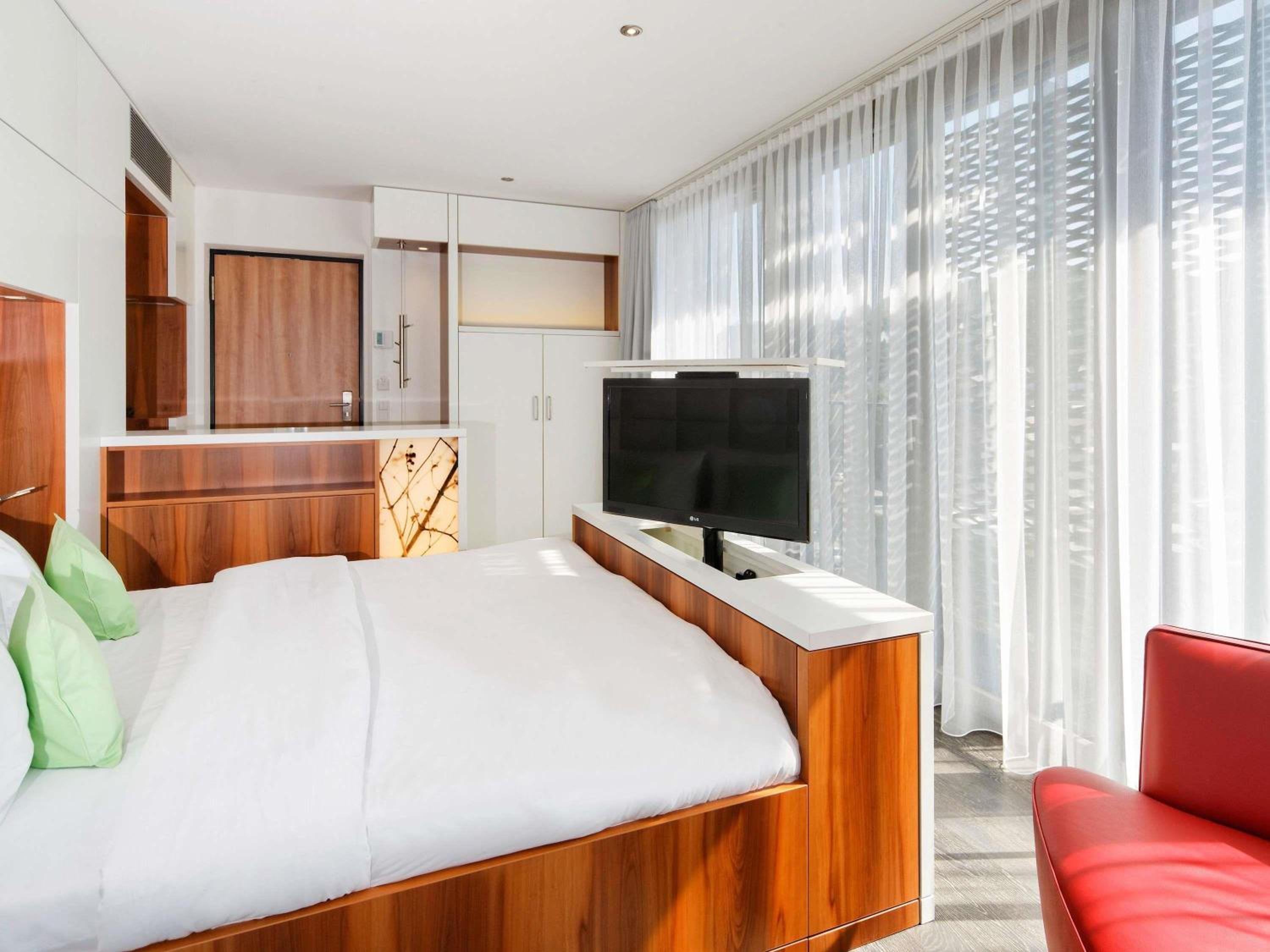 Styles Suite - Photo 5