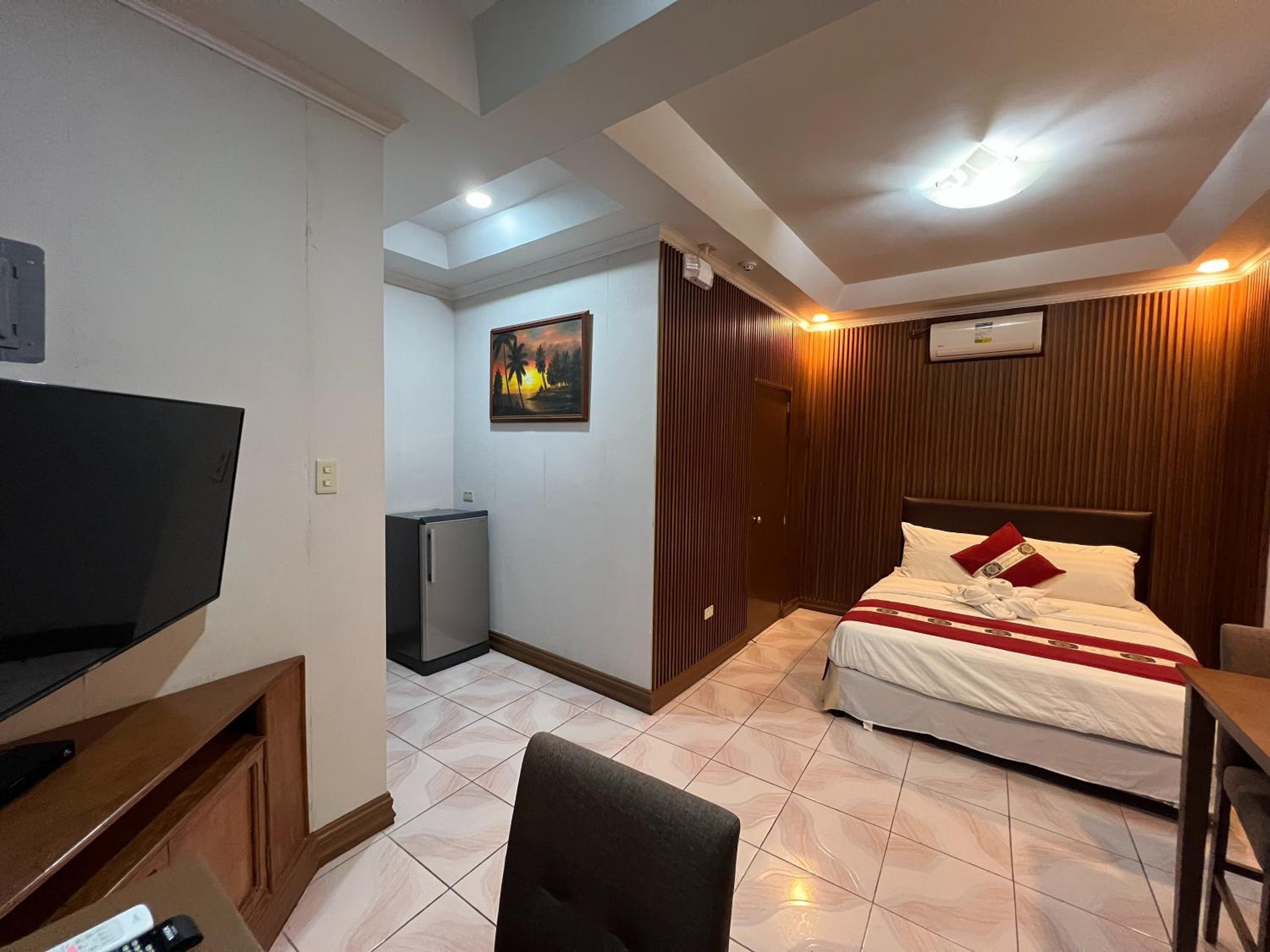 Queen Room