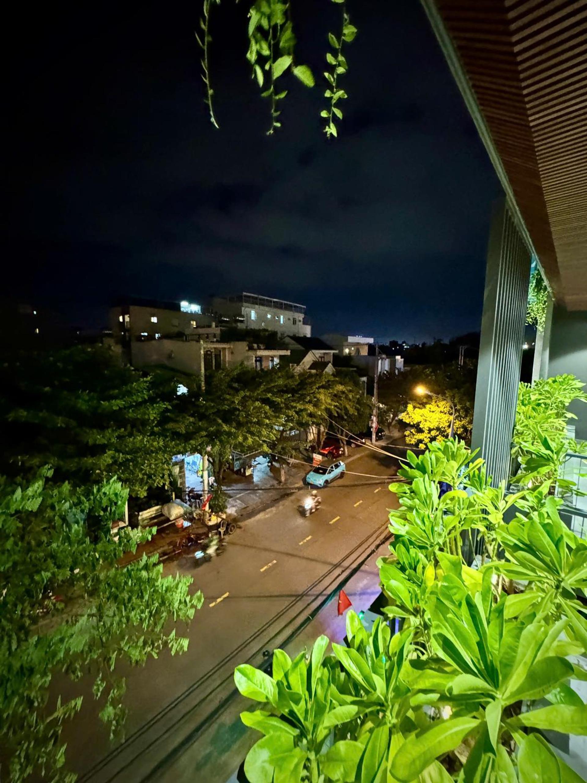 One-Bedroom Apartment with Balcony and City View