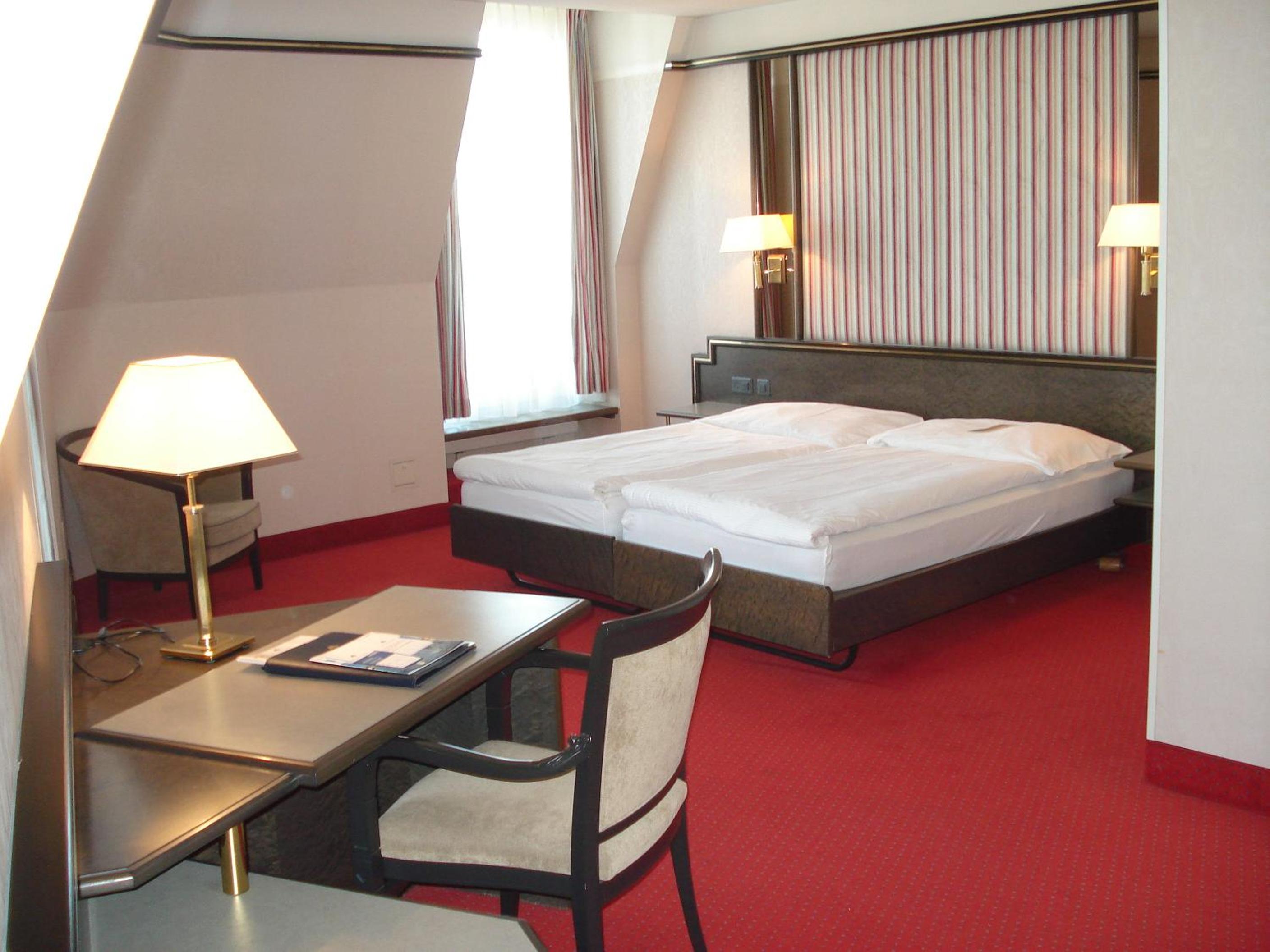 Double Room - Photo 5
