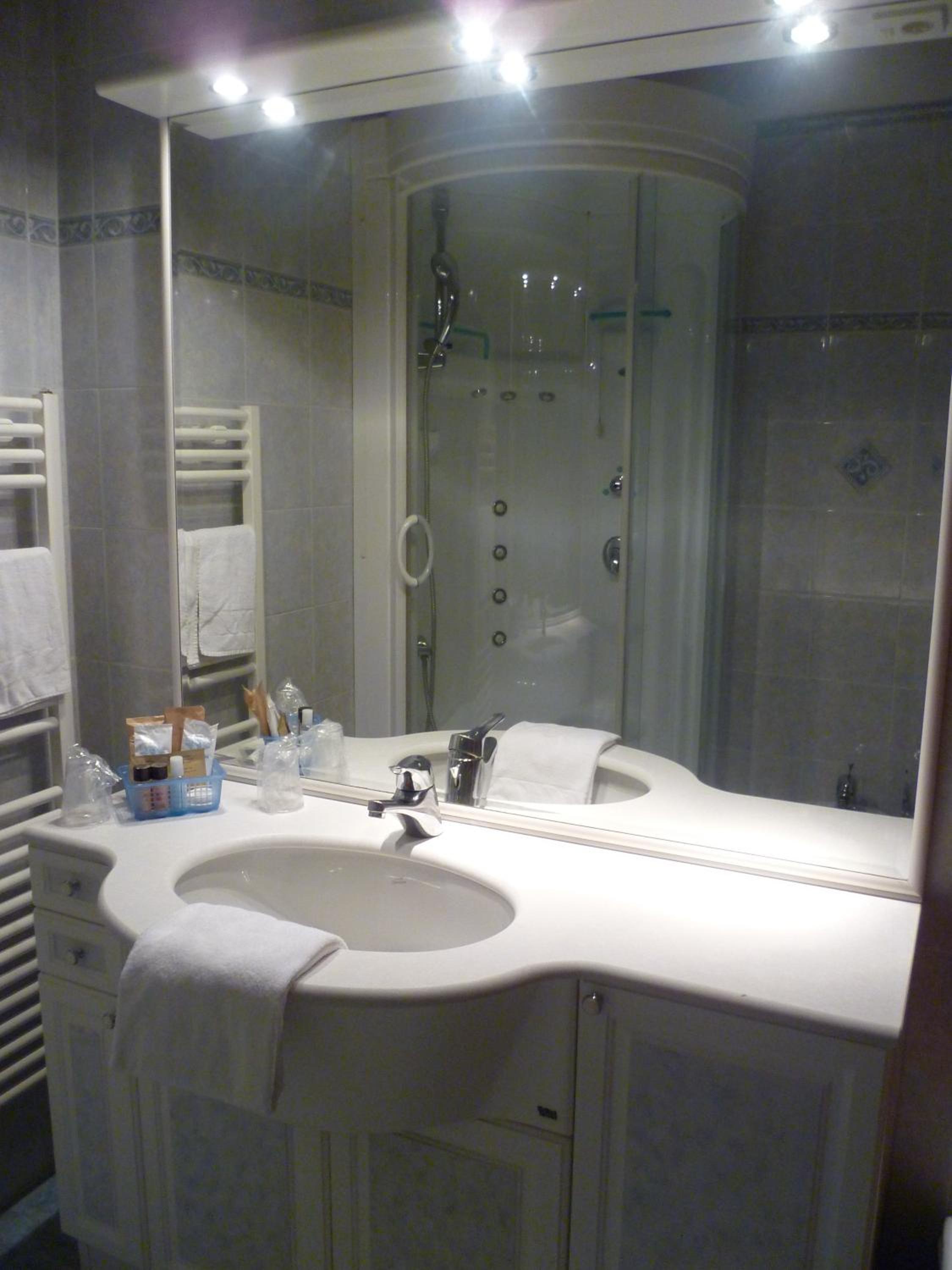 Family Room with Bathroom - Photo 16