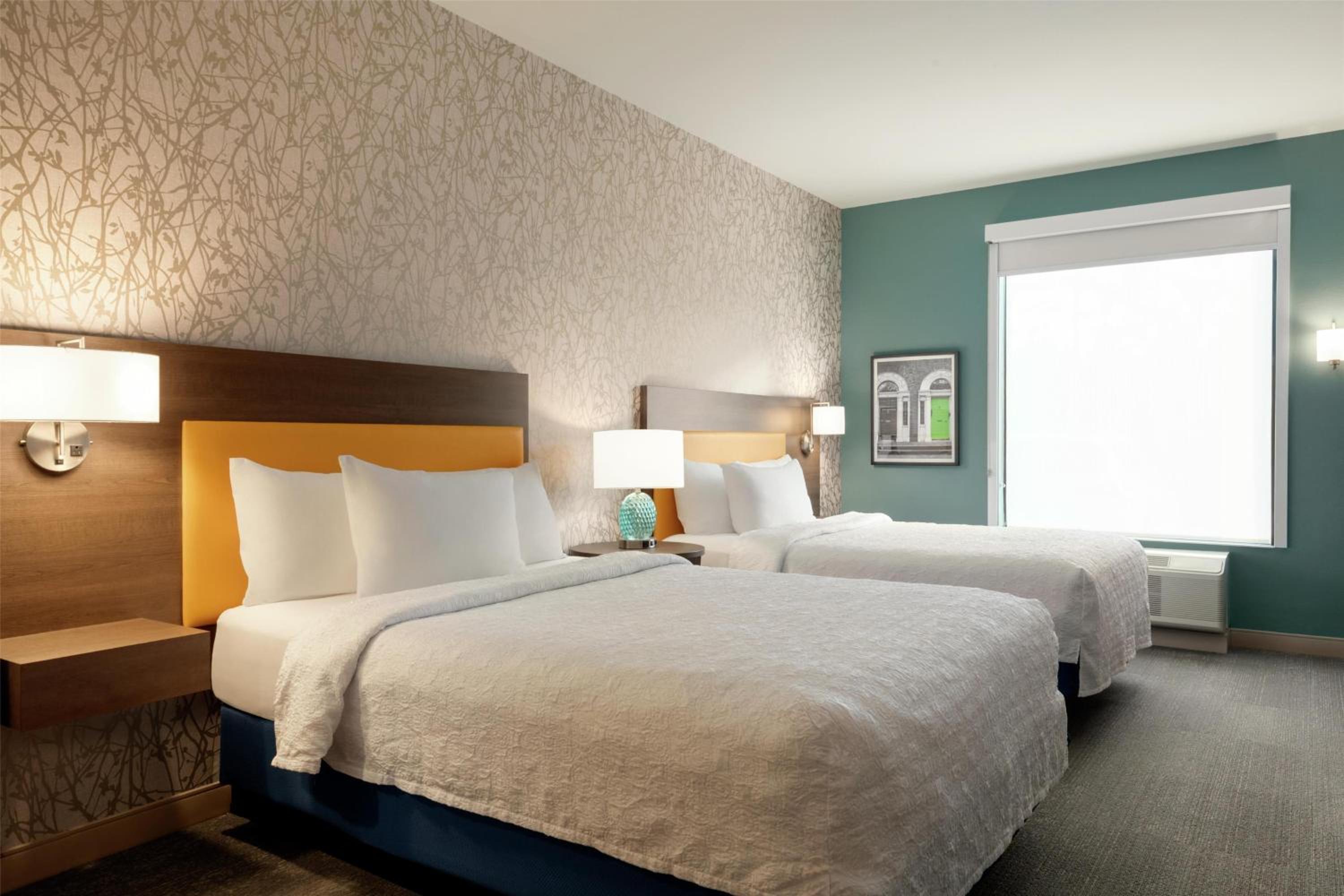 Studio Suite with Two Queen Beds - Photo 3