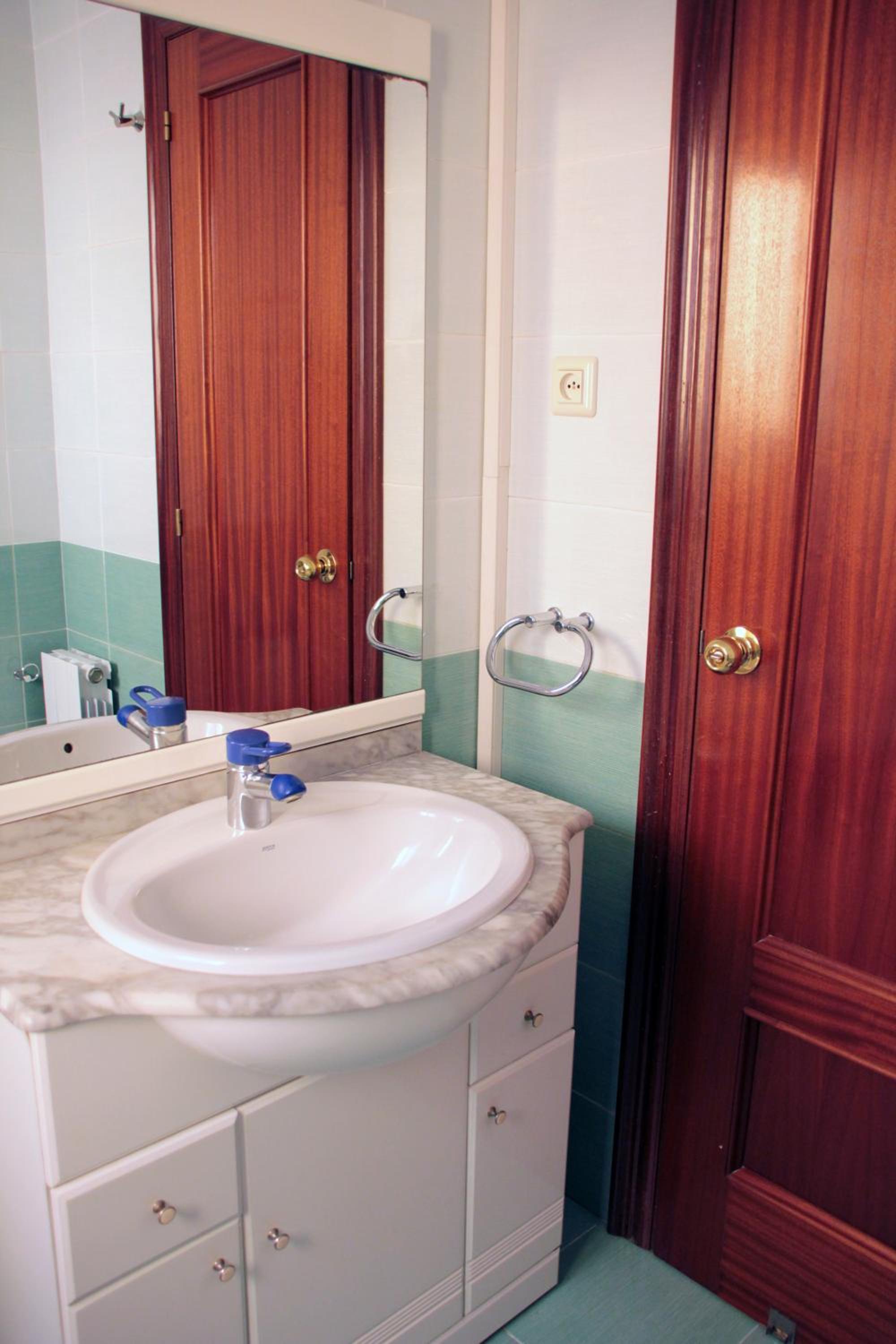 Three-Bedroom Apartment (2-6 Adults) photo 2