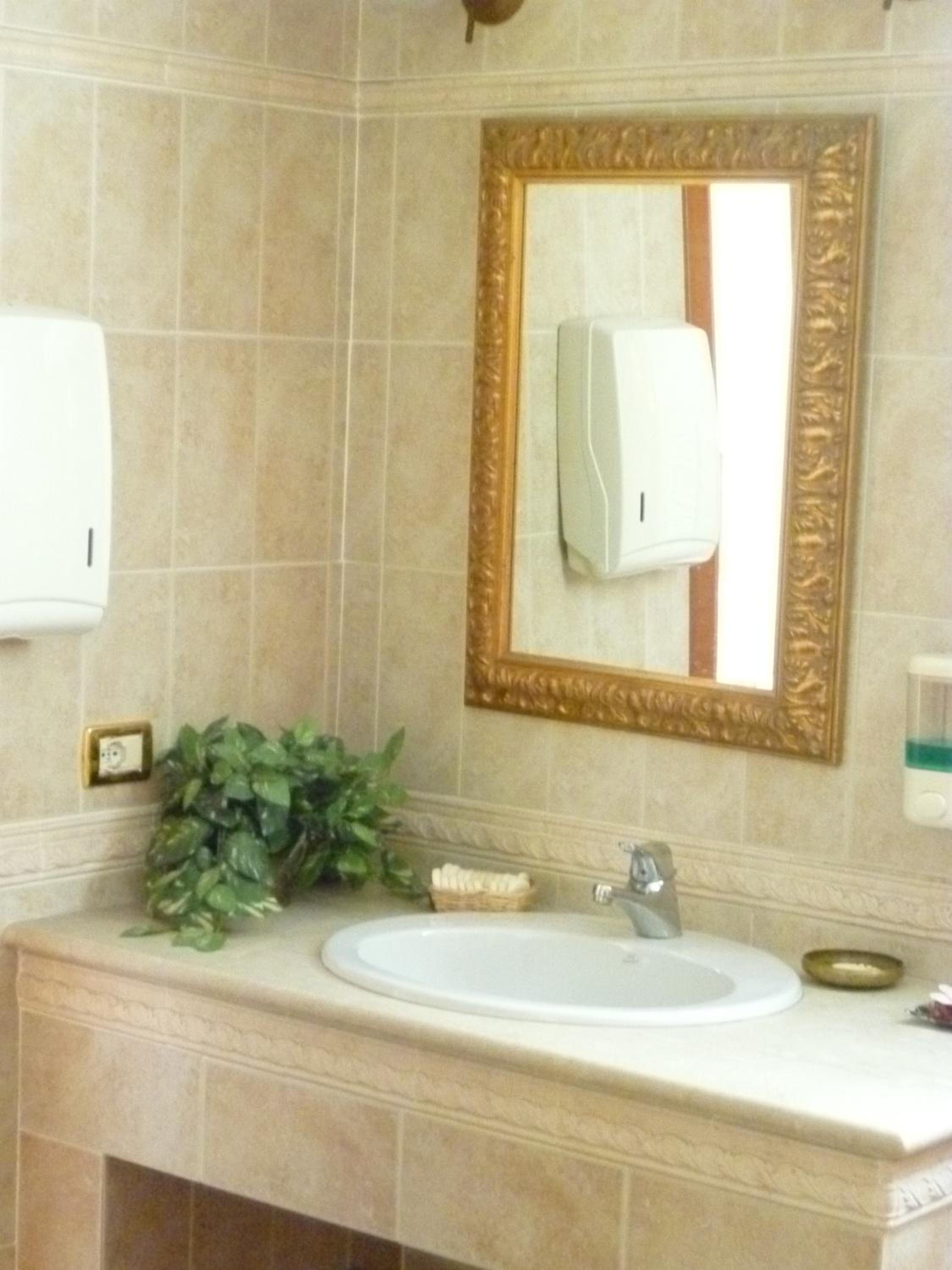 Double Room - Photo 26