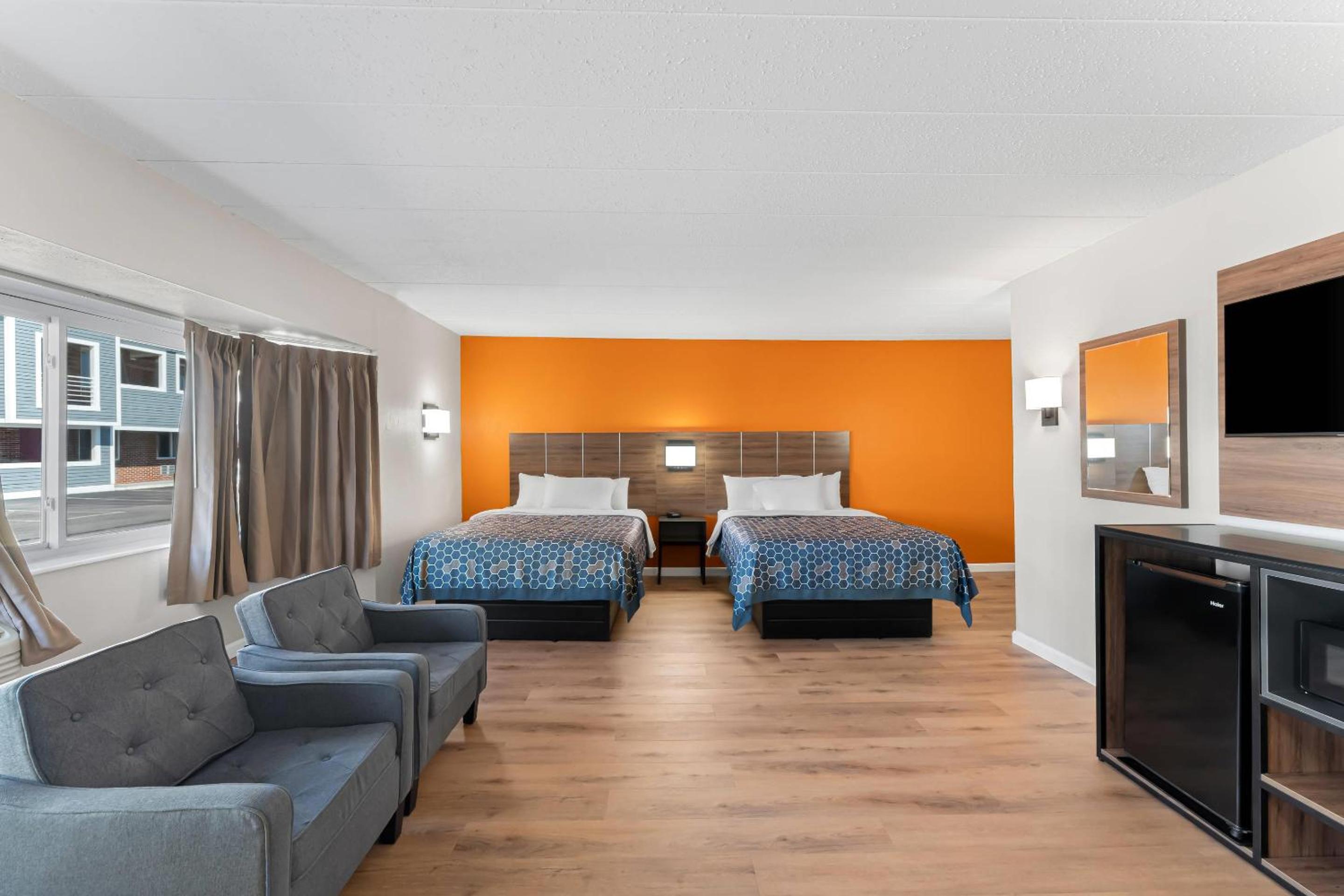 Double Room with Two Double Beds - Smoking - Photo 2