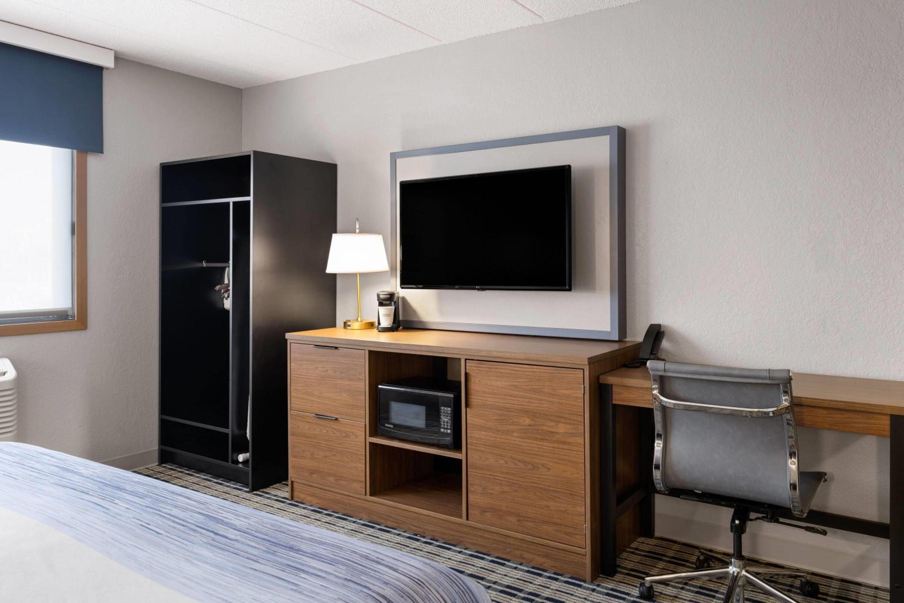 King Room - Mobility Access/Non-Smoking - Photo 2