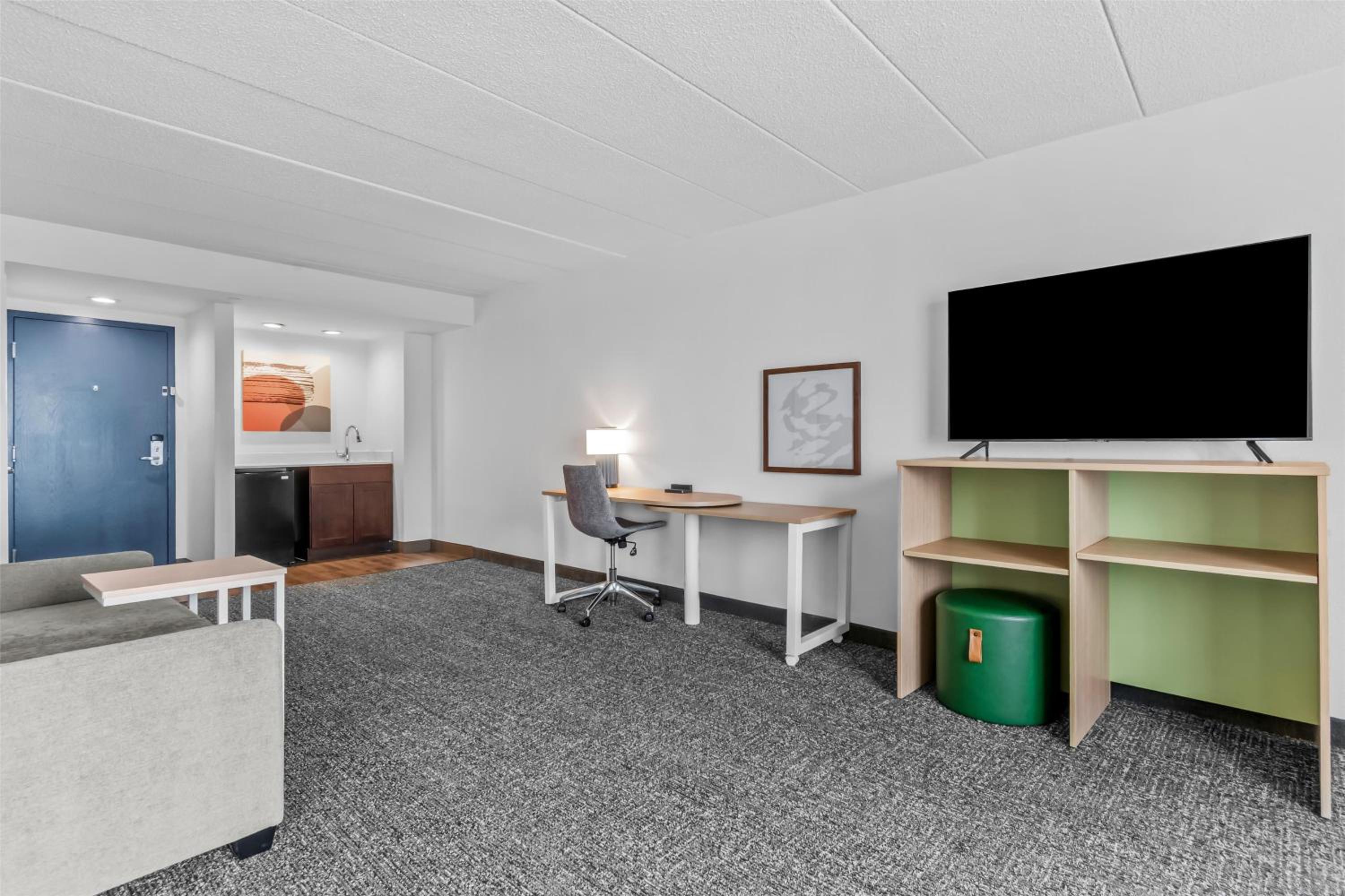 King Studio - Photo 1