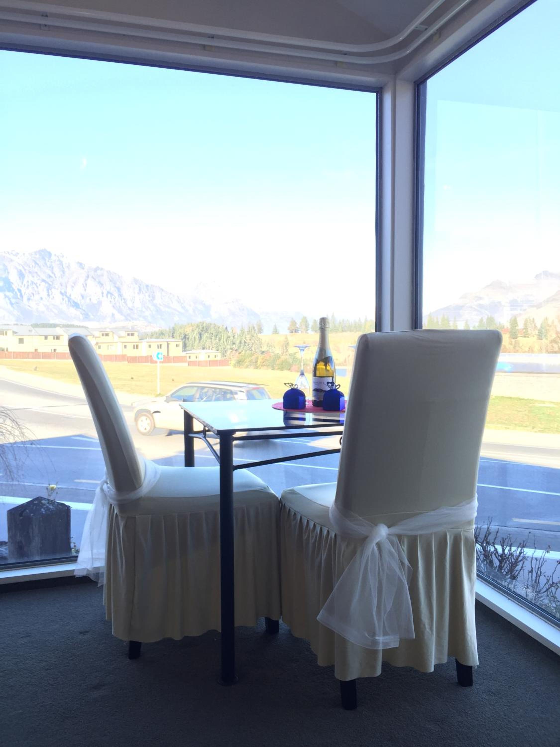 Honeymoon Suite photo 3