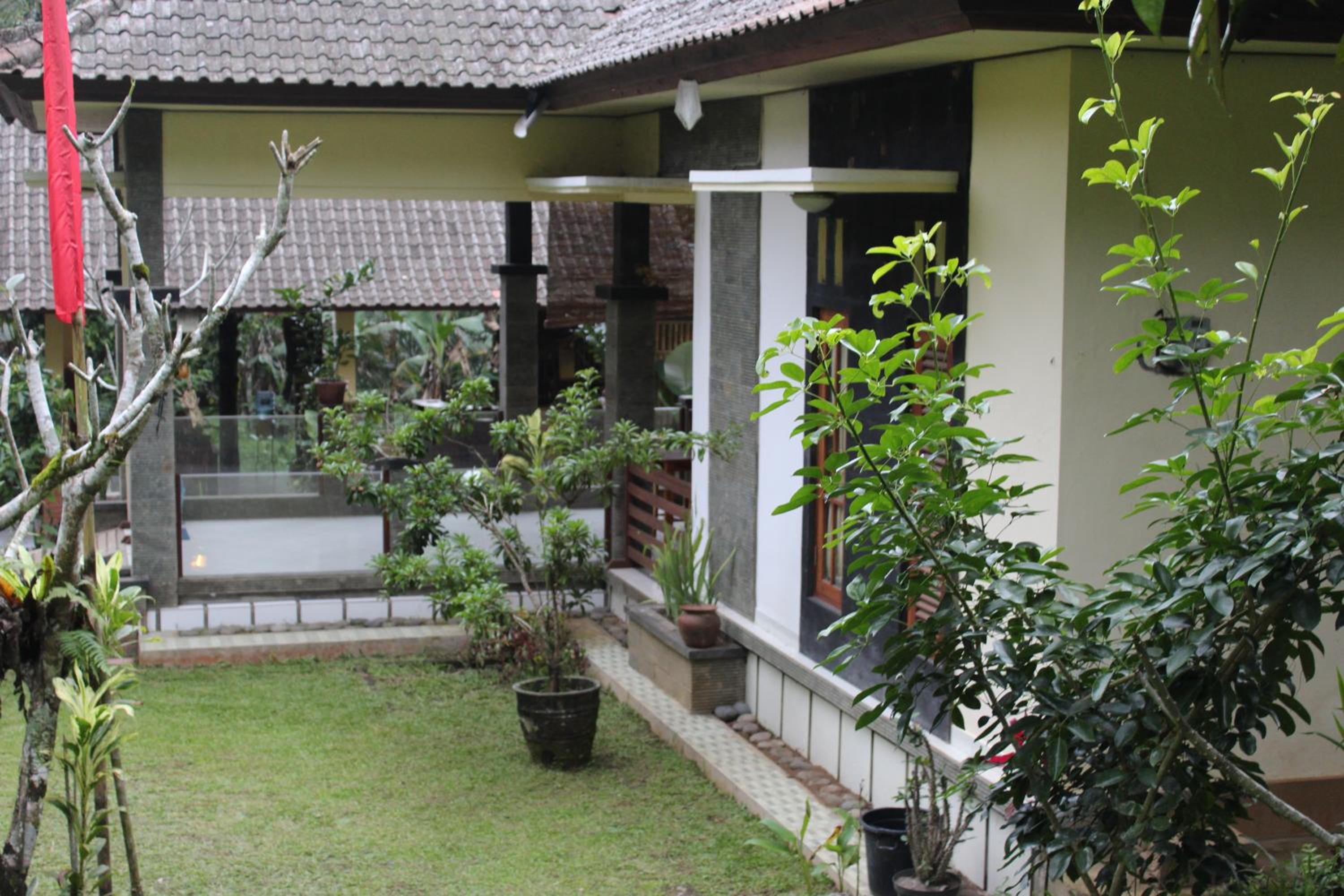 Family Room with Terrace - Photo 2