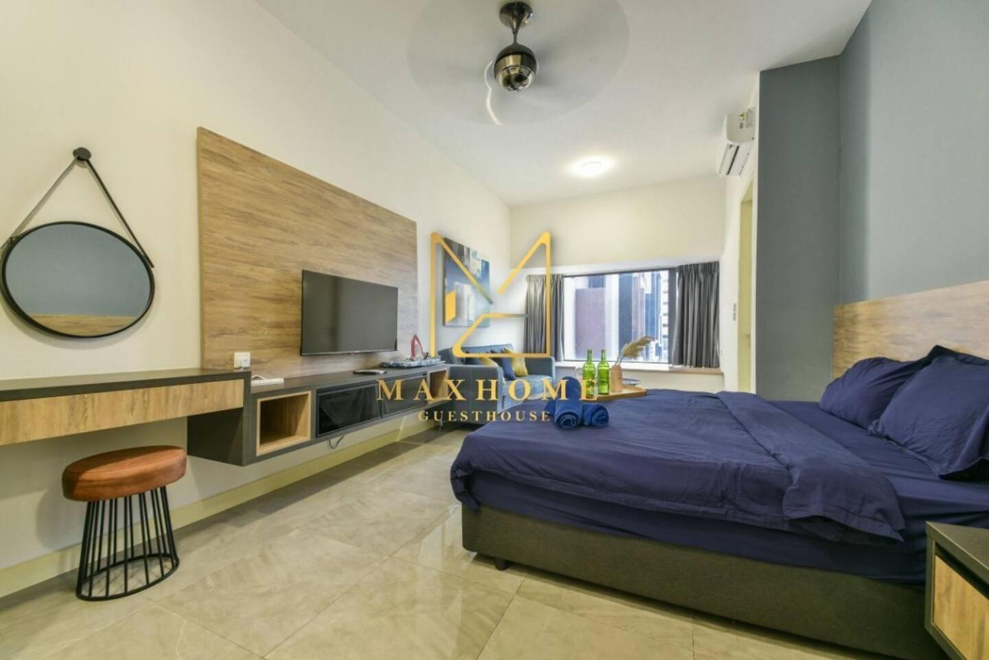Studio Apartment with King Bed