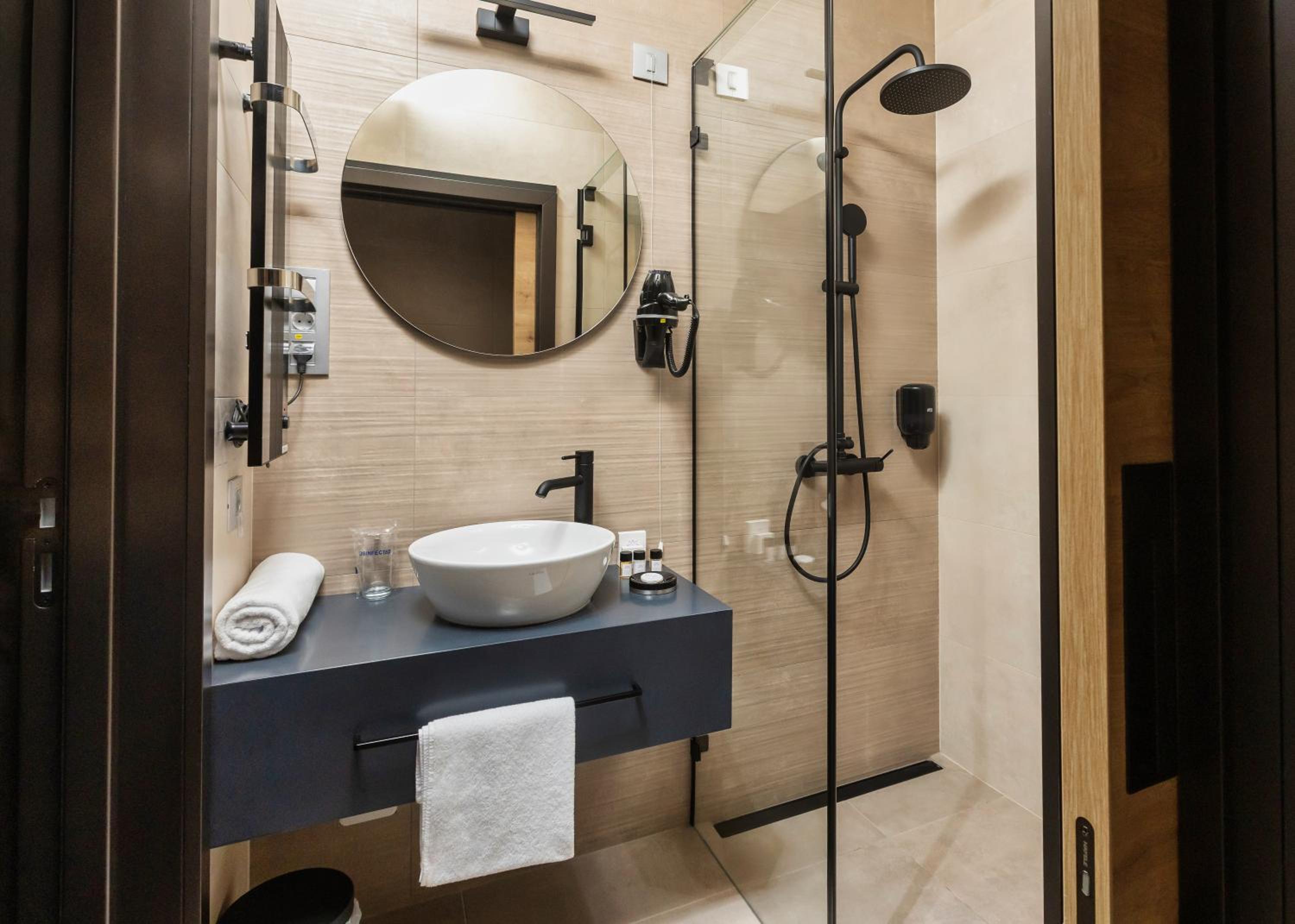 Superior Double or Twin Room with Terrace