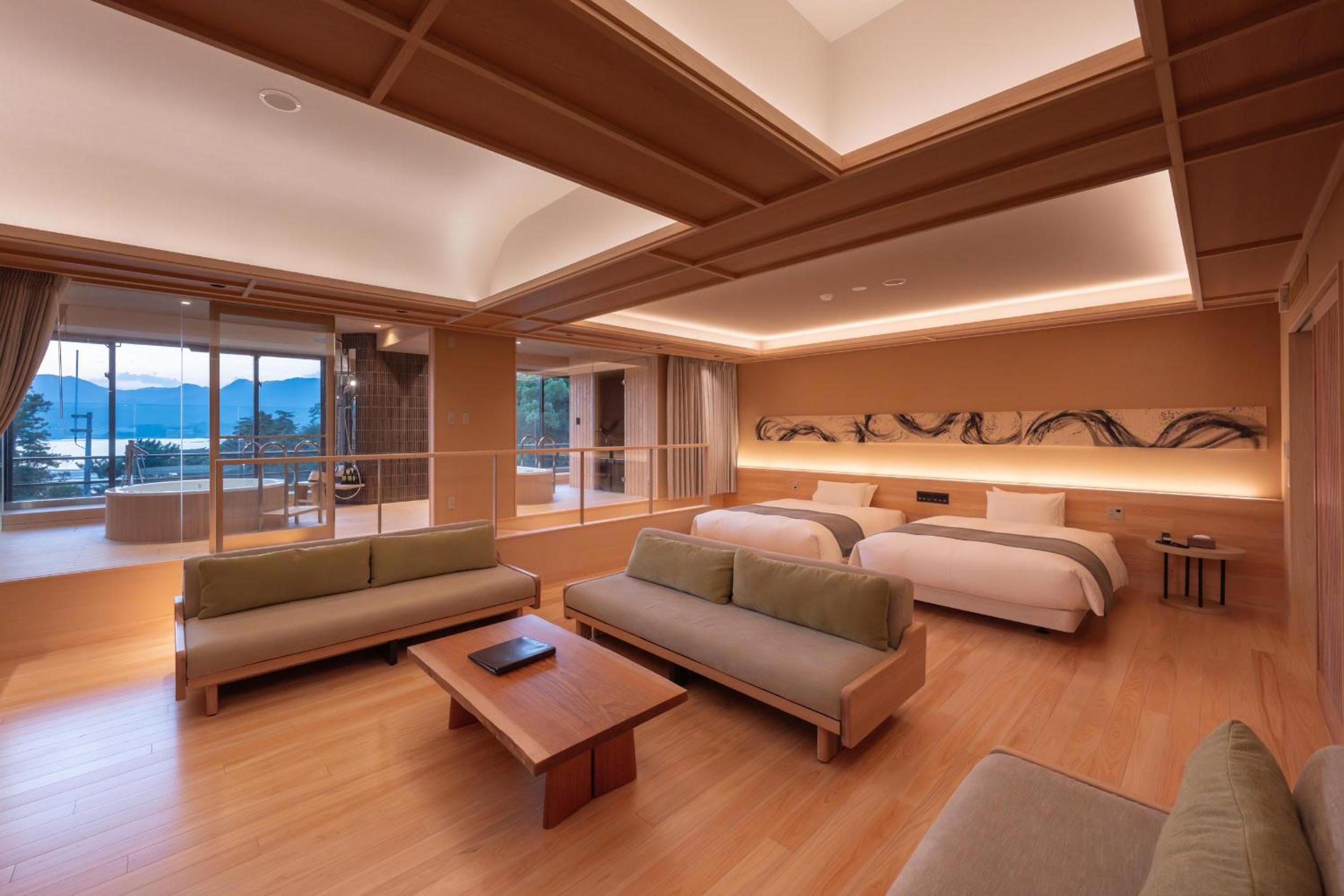 Deluxe Twin Room with Sea View photo 2