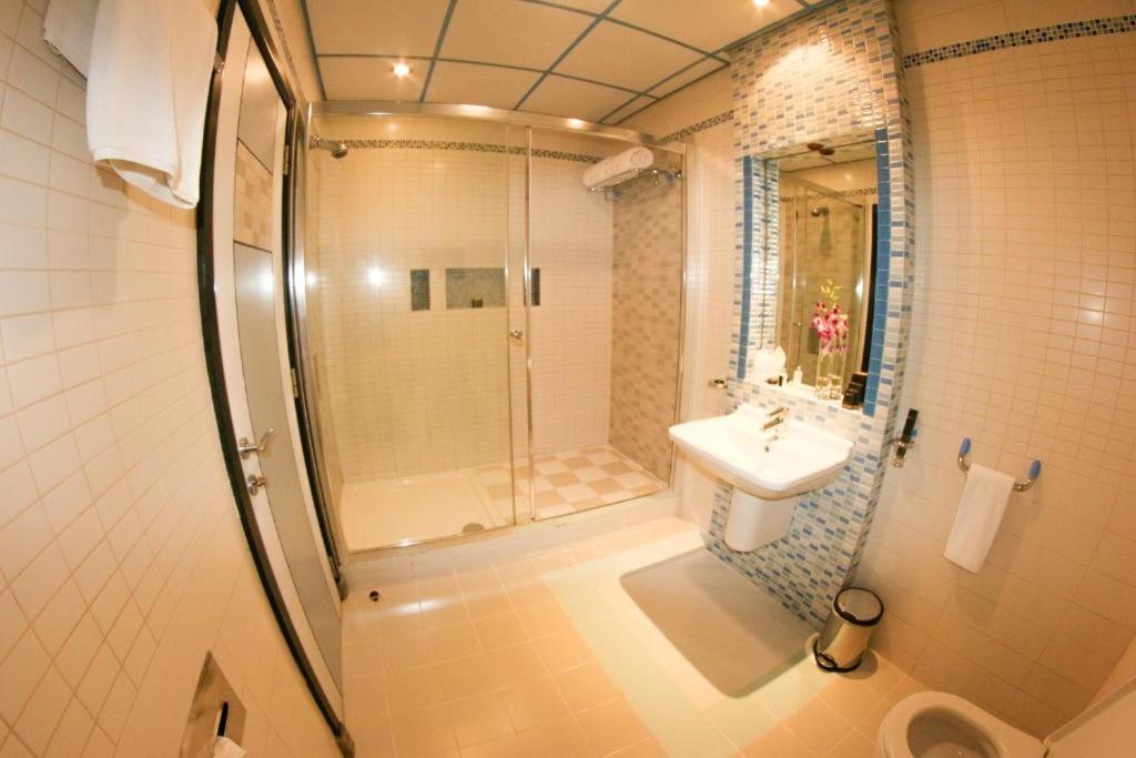 Two-Bedroom Suite - Photo 1