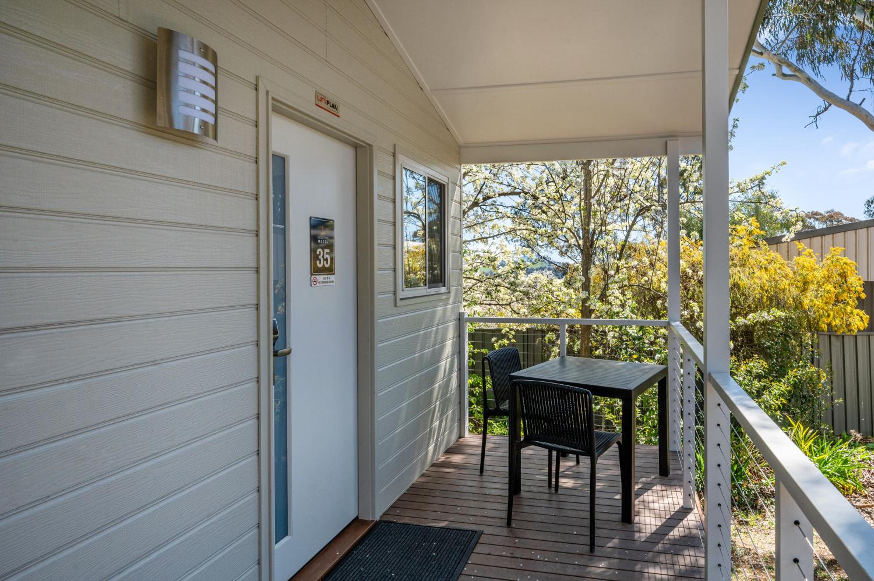 One Bedroom Cabin