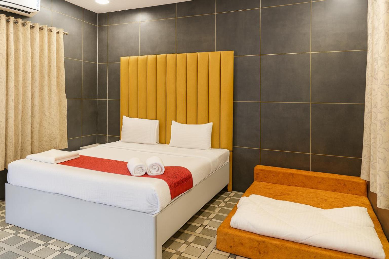 Double Room with Pool View photo 3