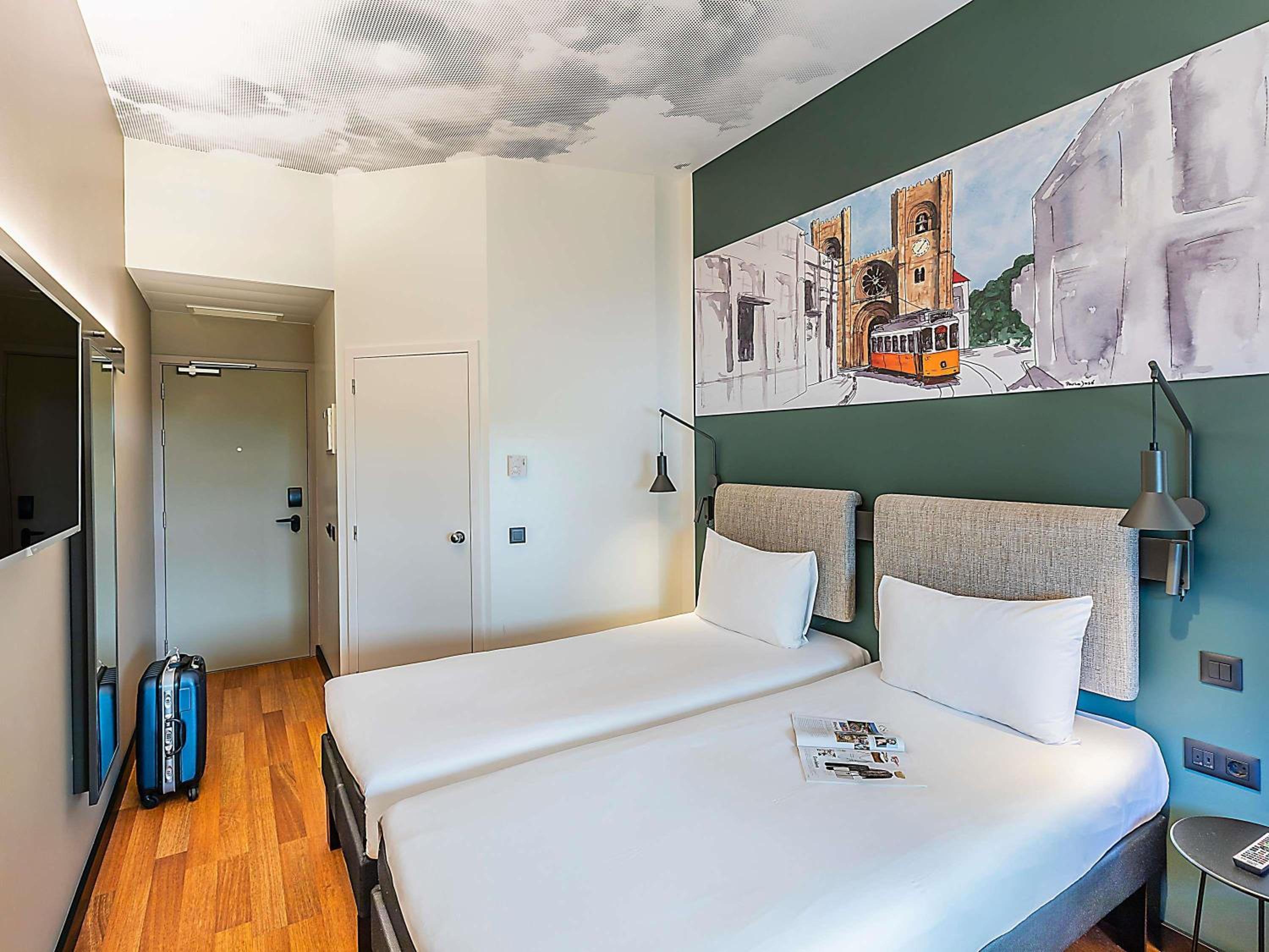 Standard Twin Room