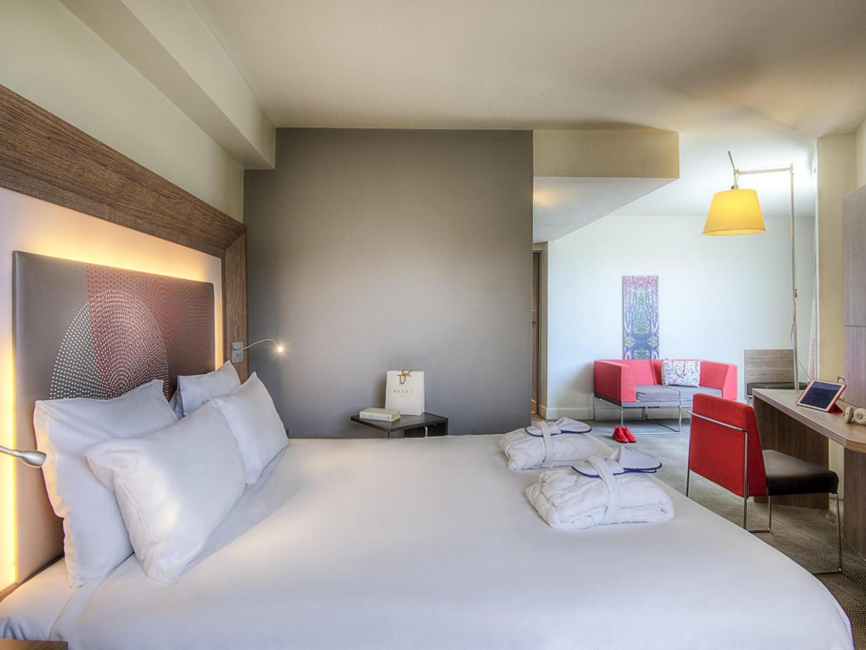 Two Adjacent Standard Double Rooms (non connecting)
