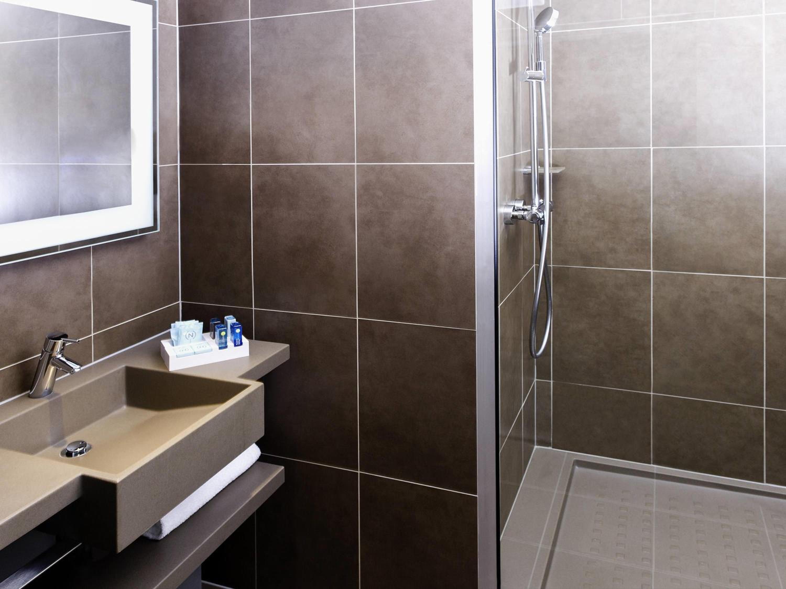 Two Adjacent Standard Double Rooms (non connecting)