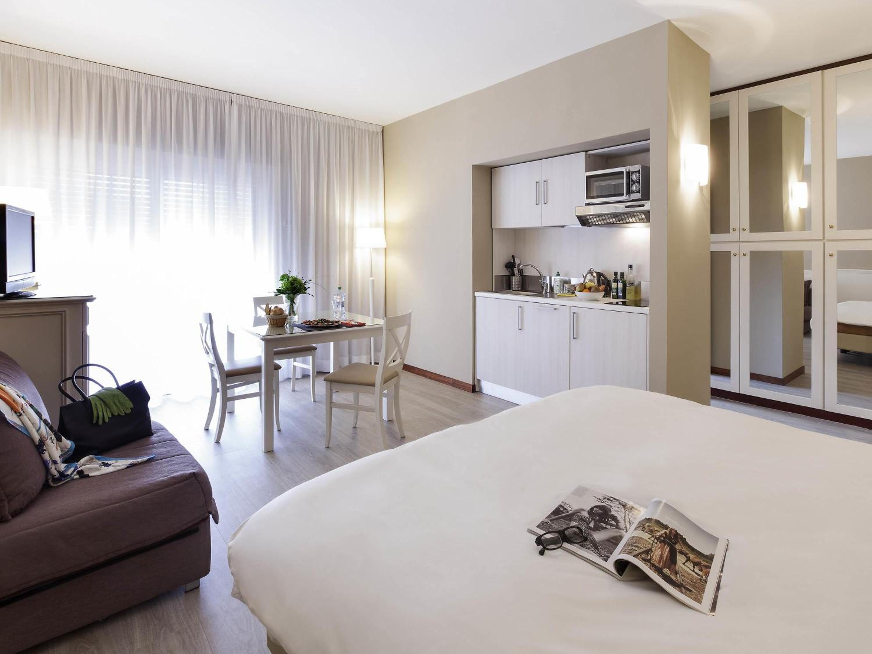One-Bedroom Apartment