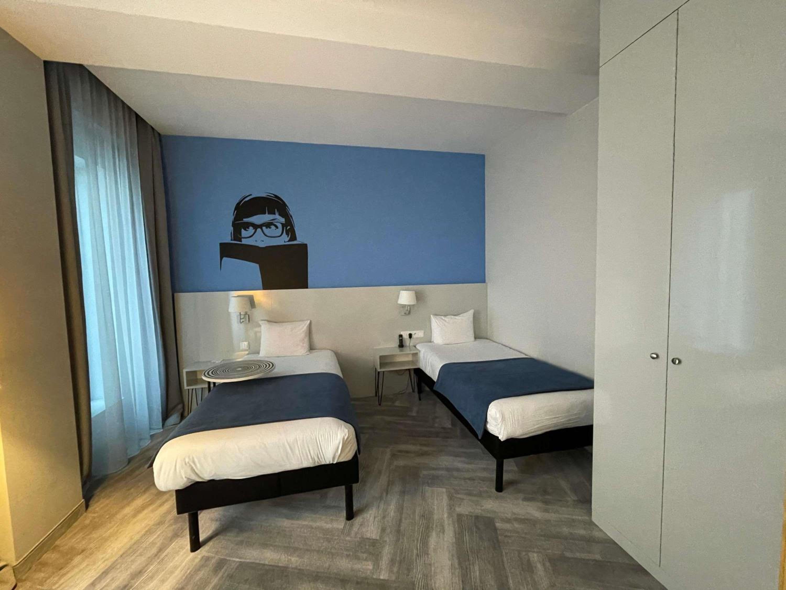 Room - Mobility Accessible 