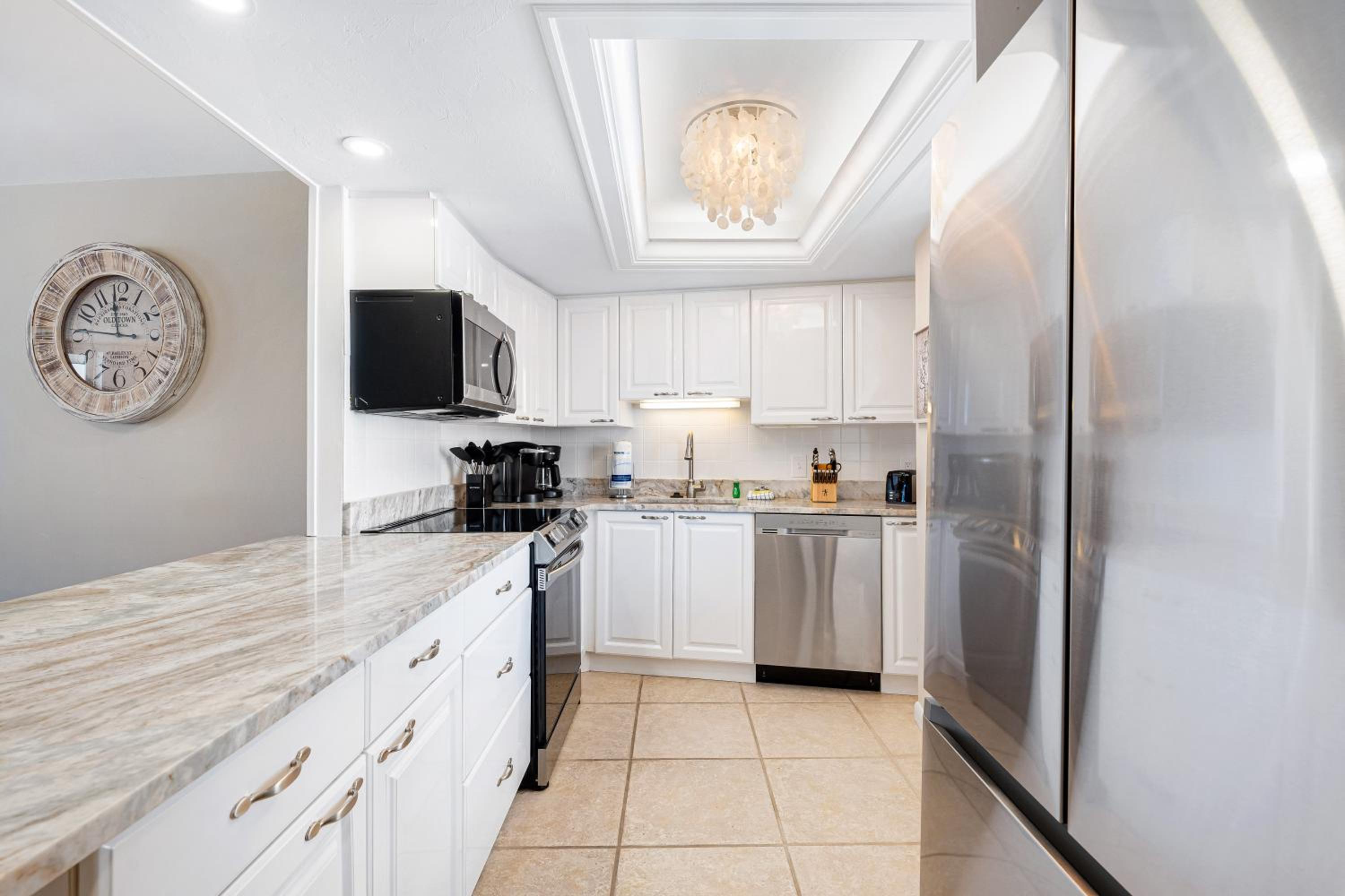 Two-Bedroom Apartment with Ocean View photo 2