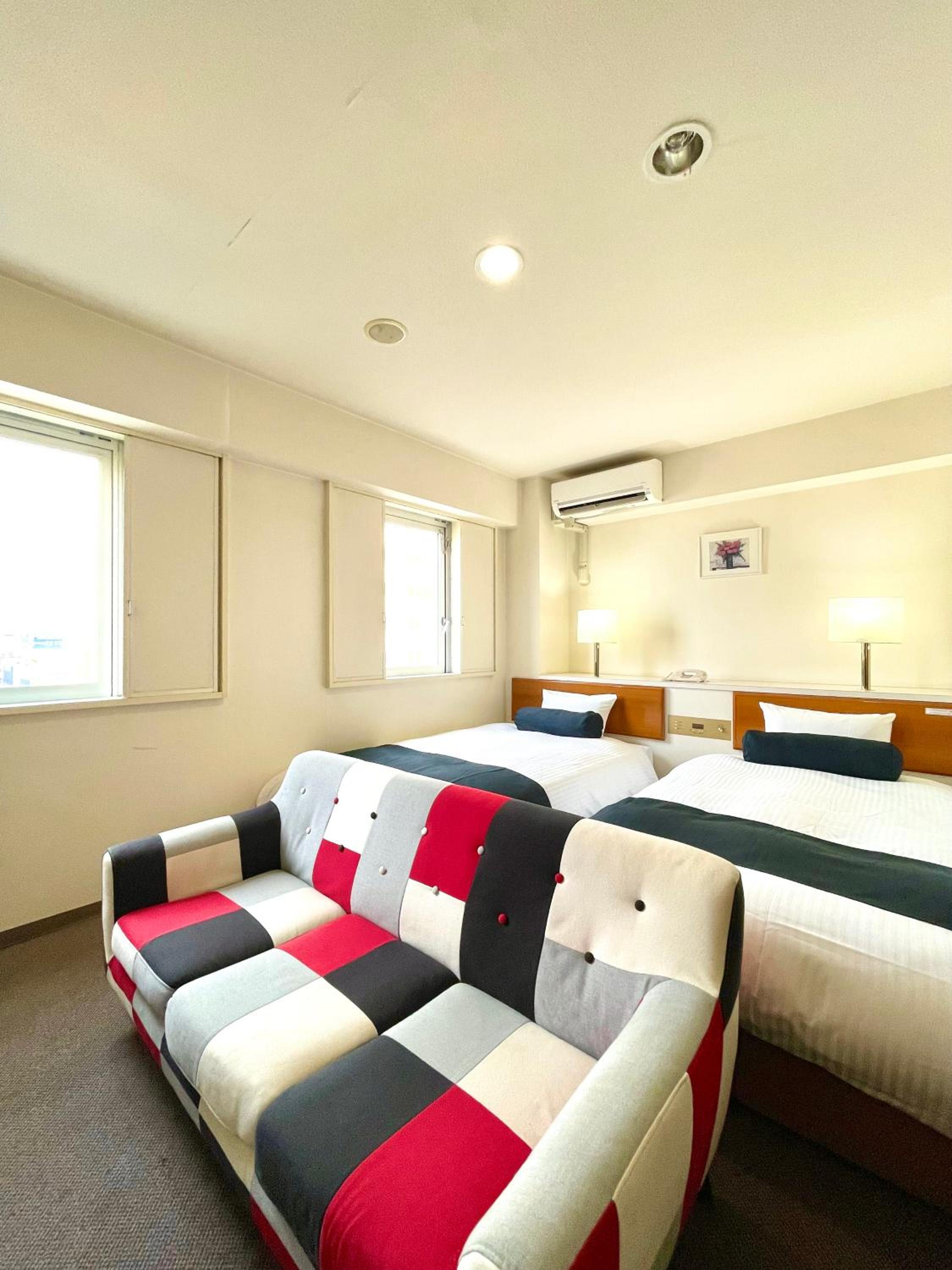 Standard Twin Room