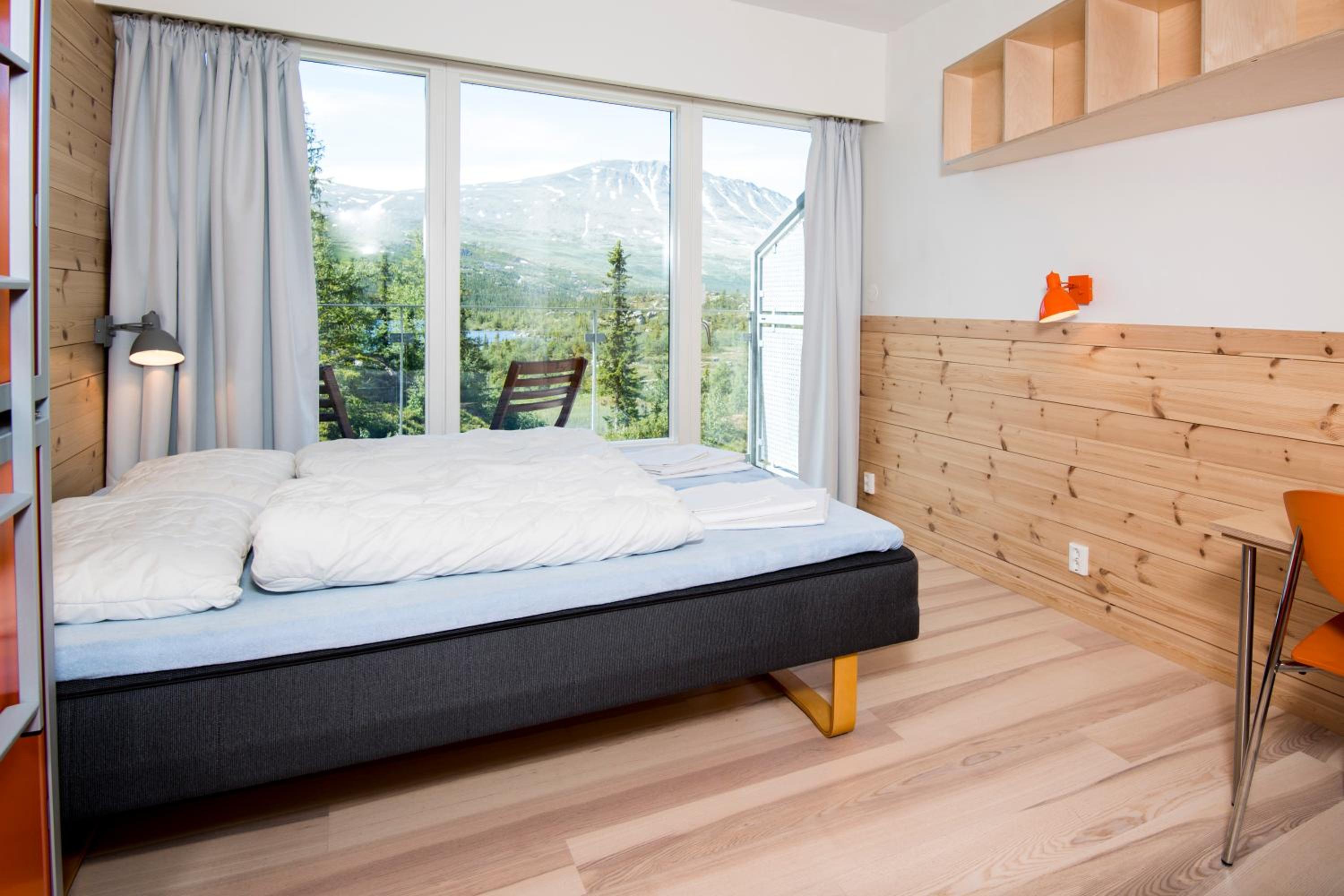 Double or Twin Room with Mountain View - Photo 1