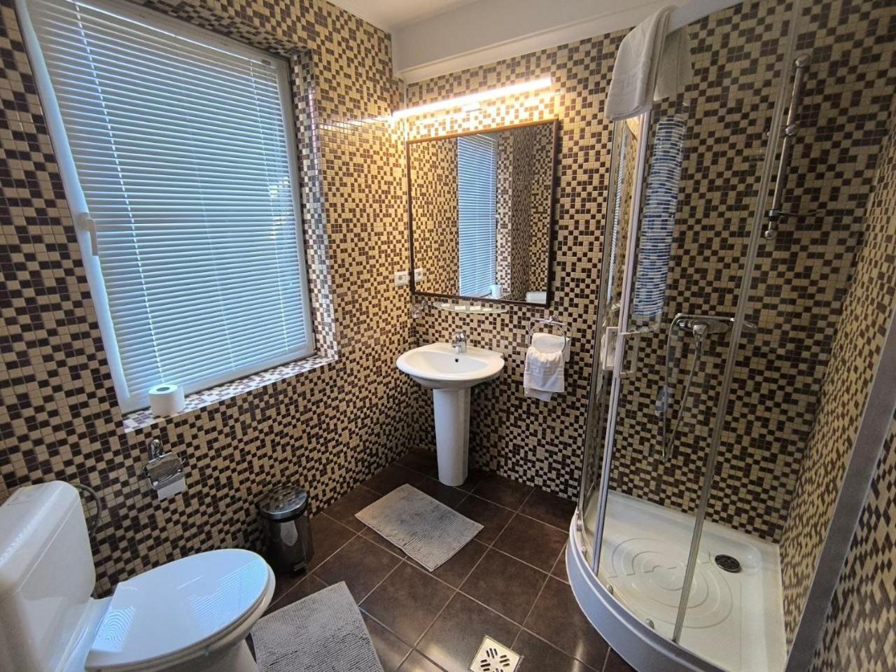 Budget Double Room photo 3