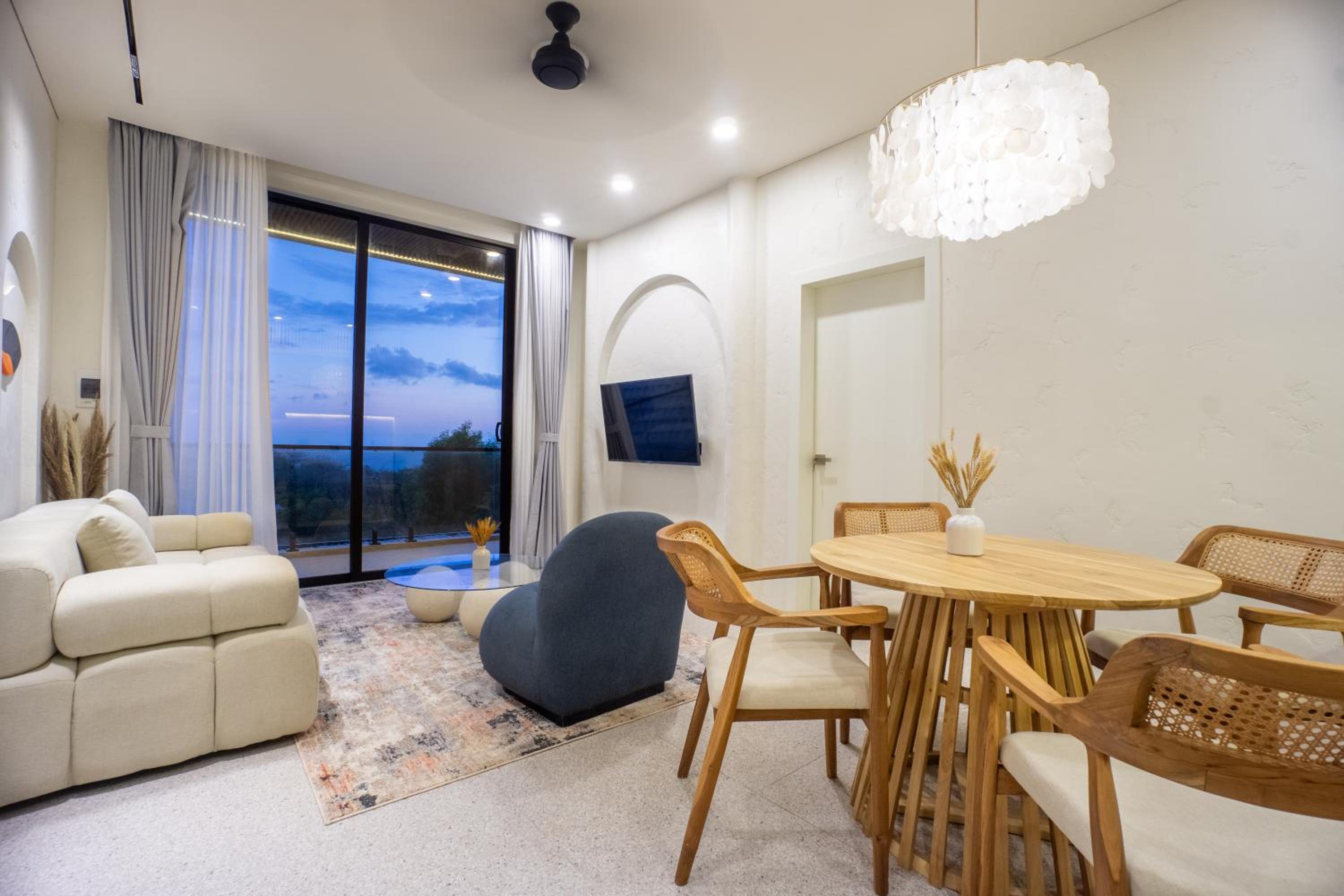 One-Bedroom Premium Apartment with Ocean View