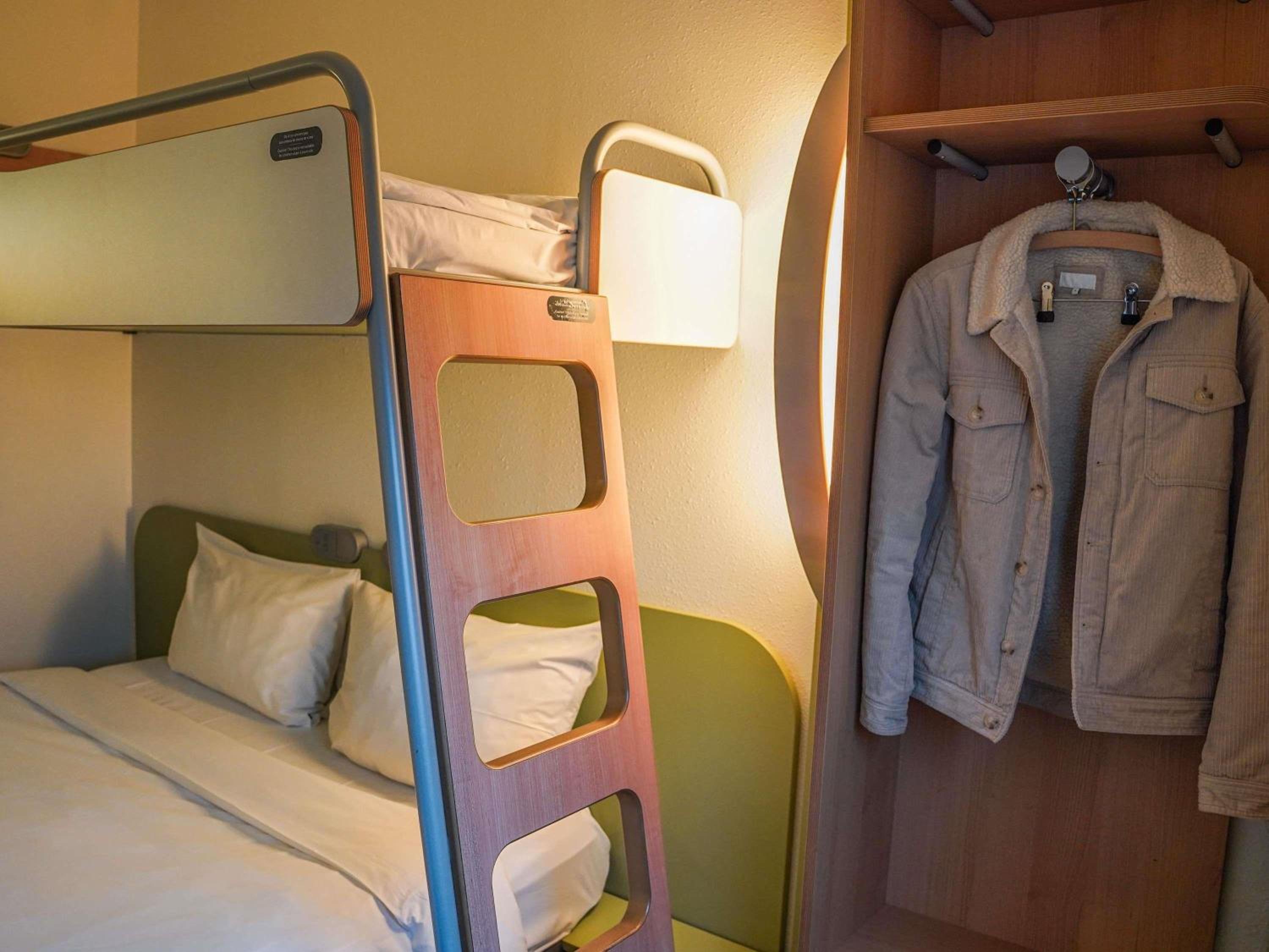 Double Room with Bunk Bed photo 2