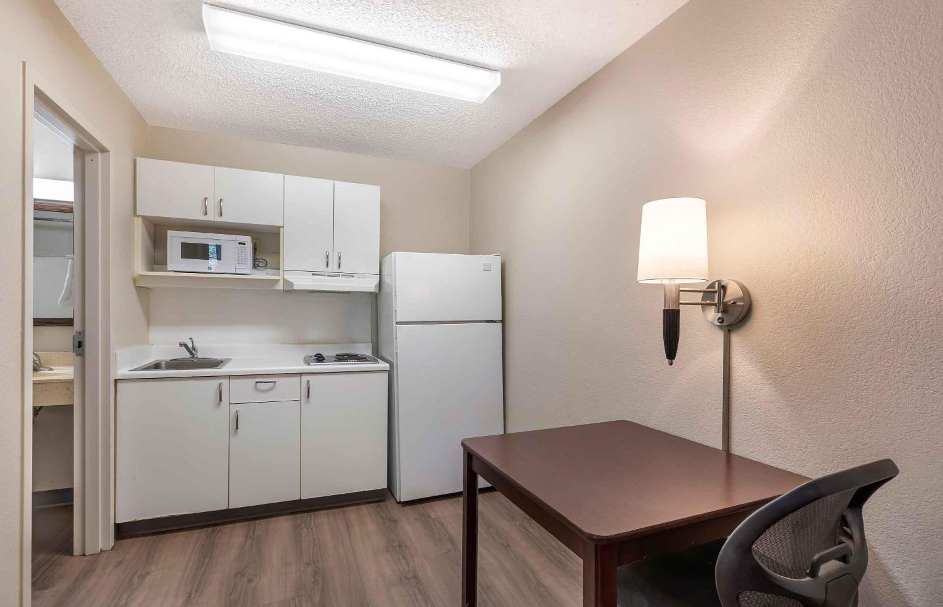 Studio with 2 Double Beds - Non-Smoking photo 3