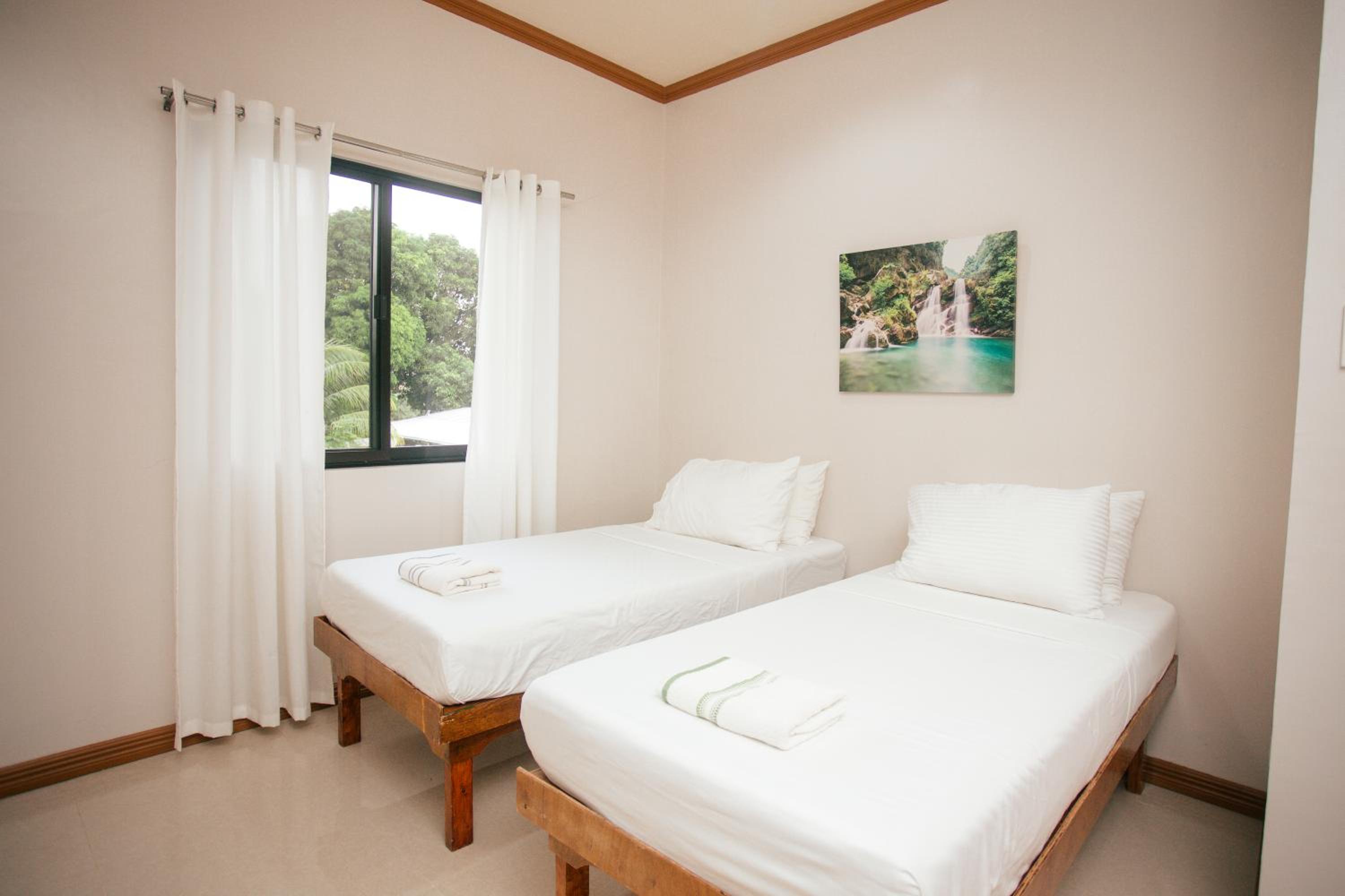 Twin Room with Balcony photo 2