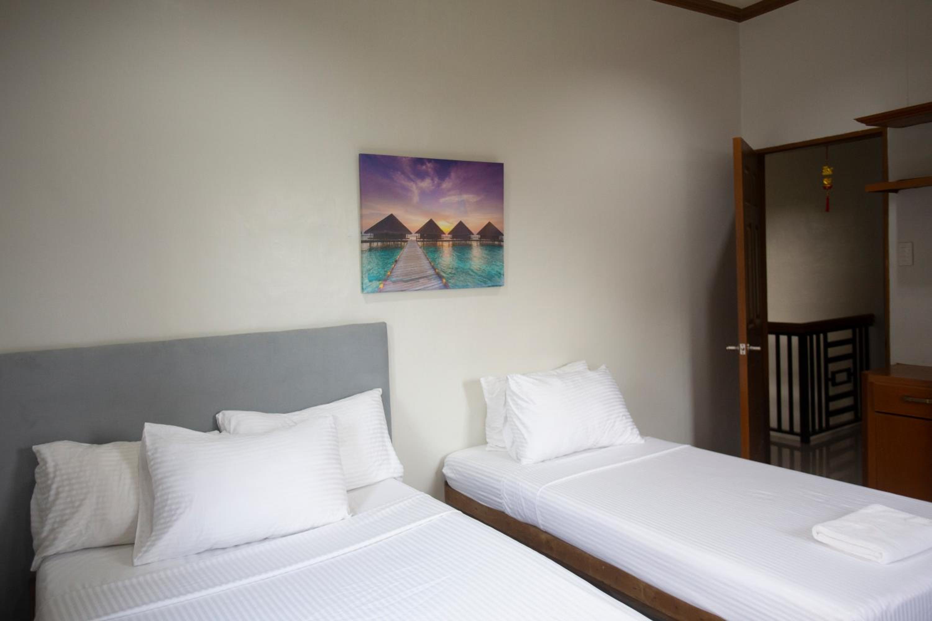 Twin Room with Balcony photo 3