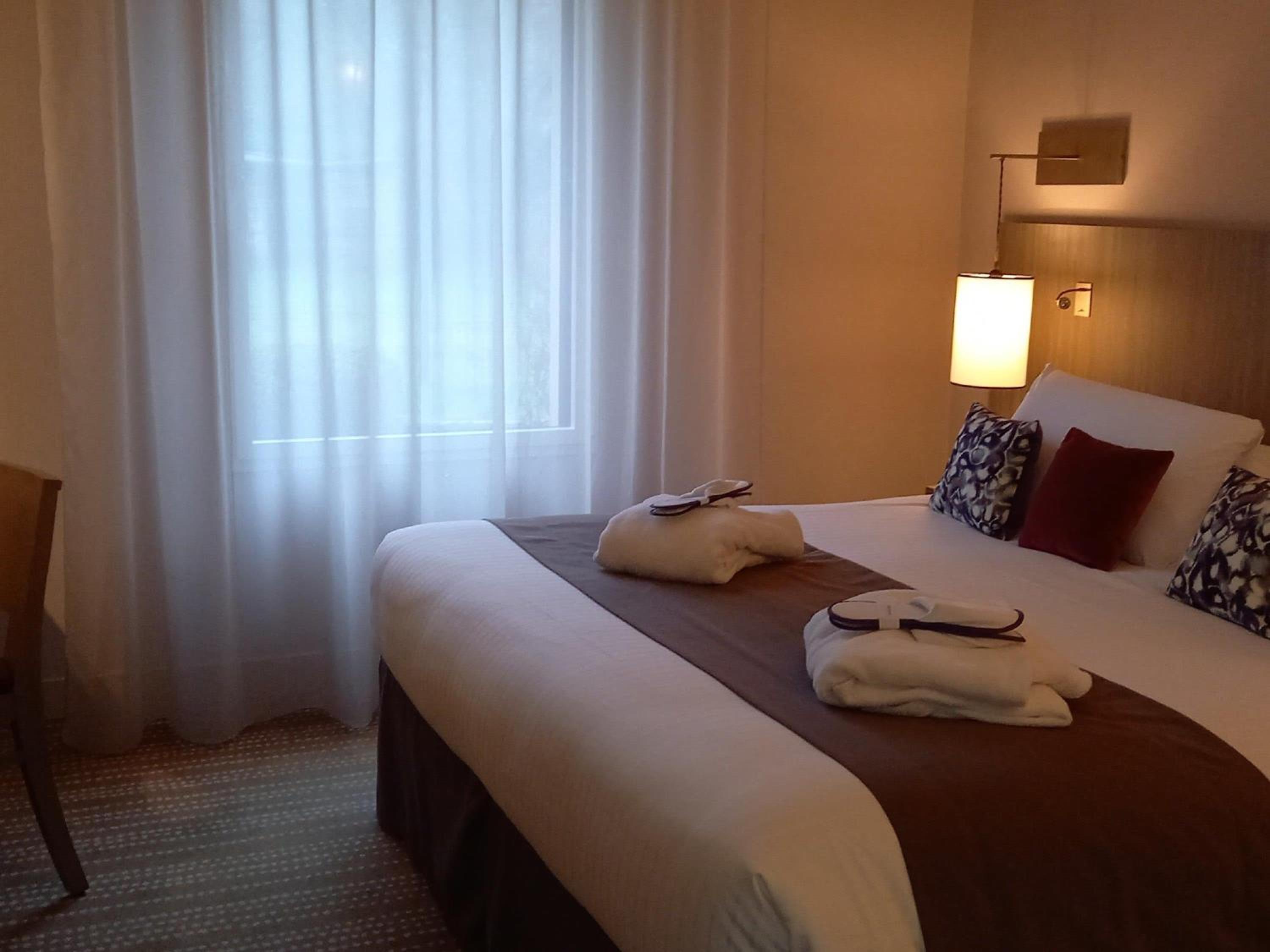 Privilege Room with One Double Bed and Sofa photo 3