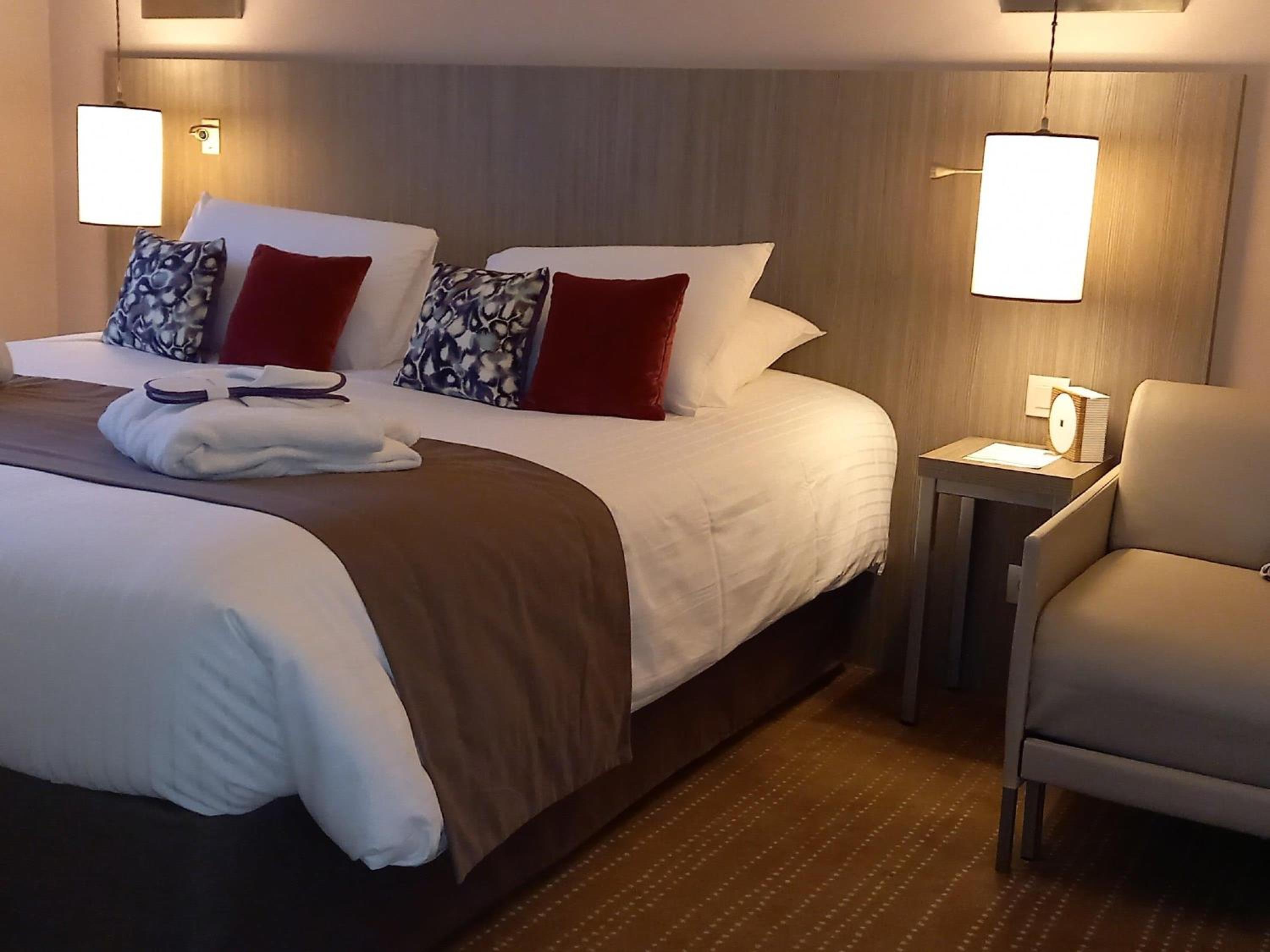 Privilege Room with One Double Bed and Sofa photo 2