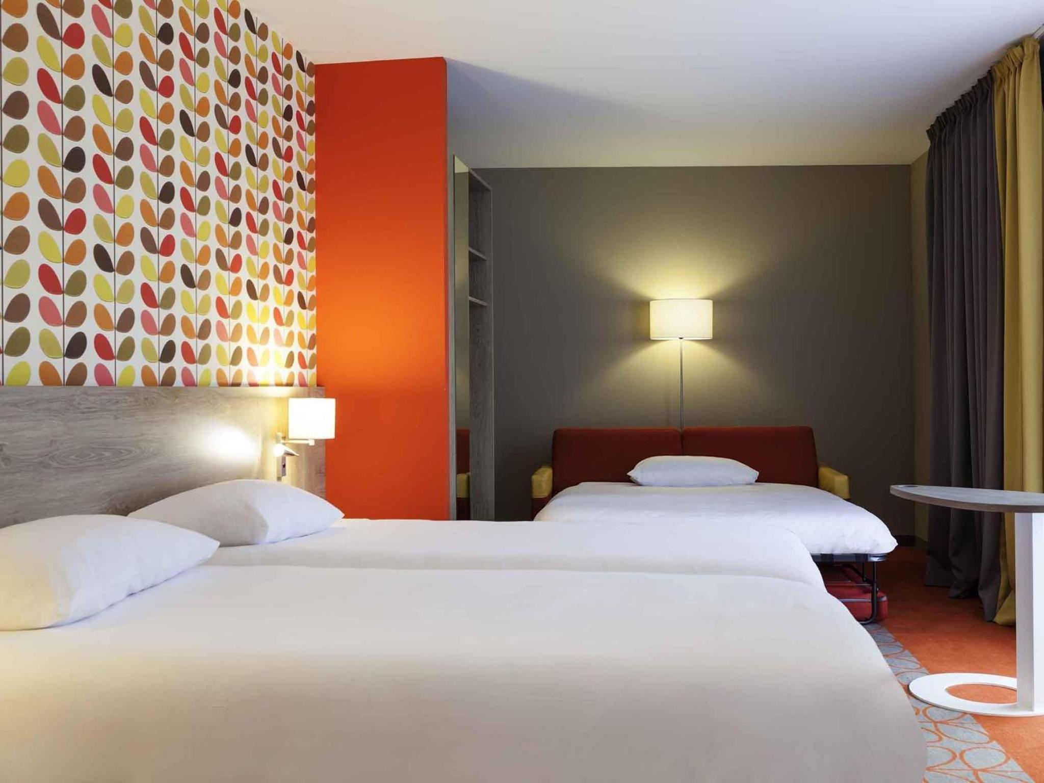 Standard Twin Room and Sofa Bed