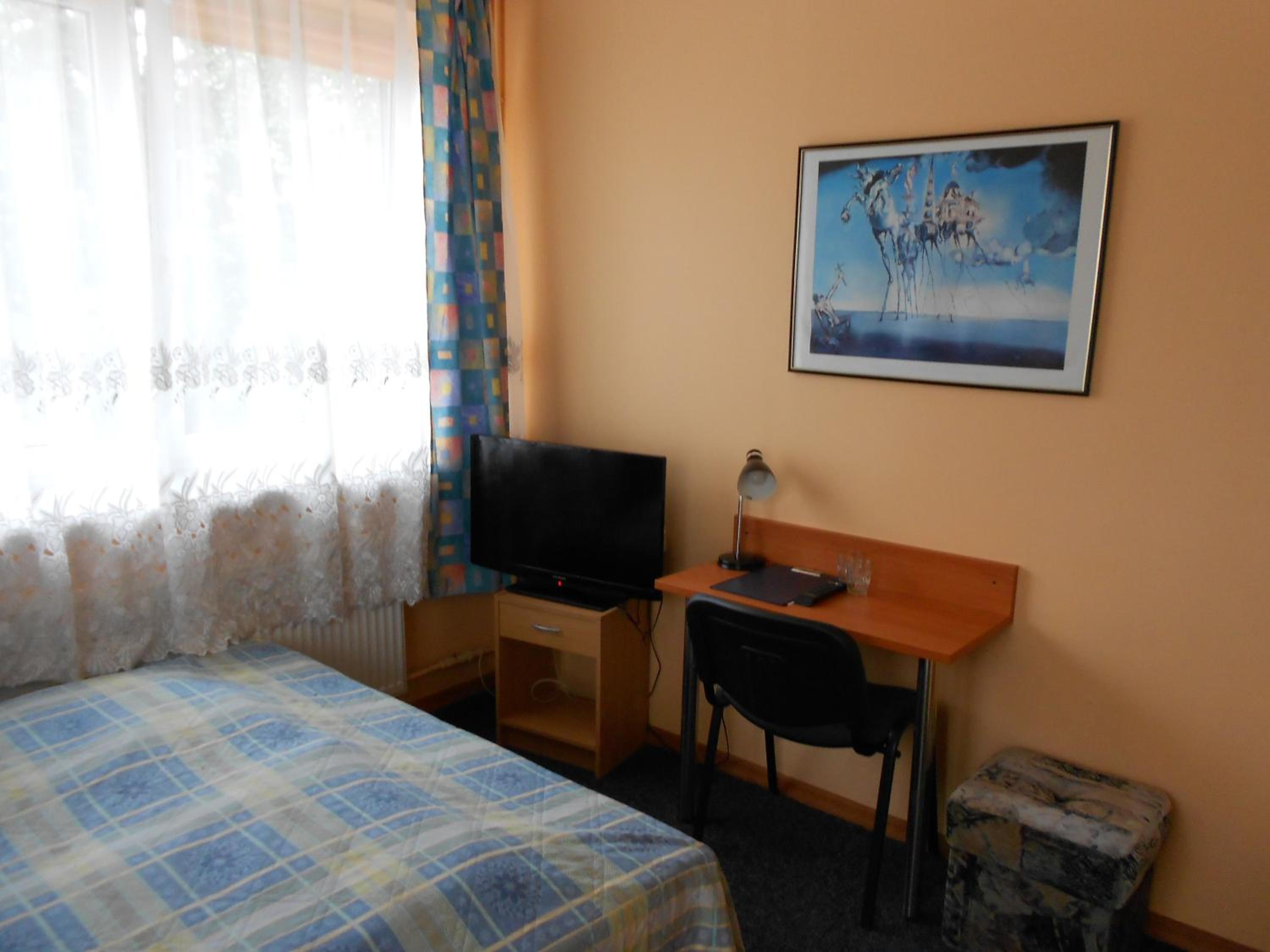 Double or Twin Room - Photo 2