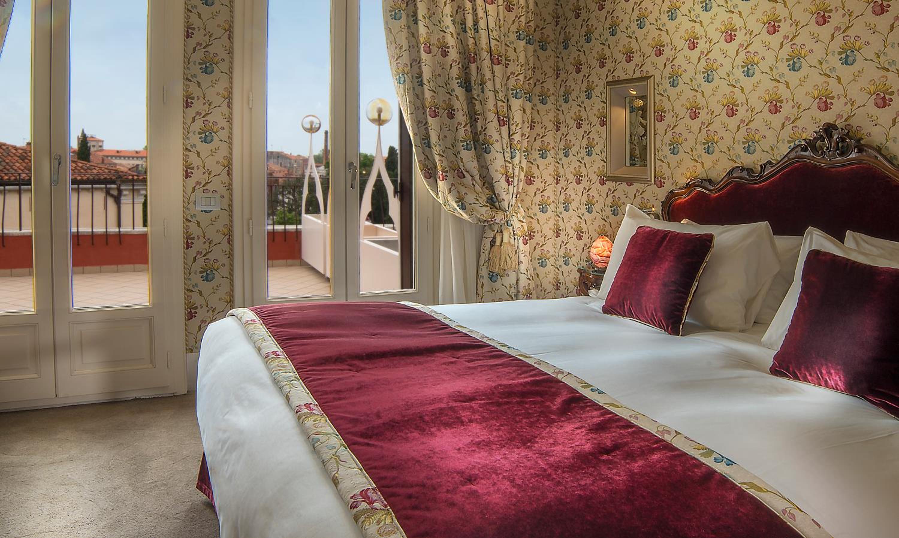 Deluxe Double Room with Canal View or Terrace