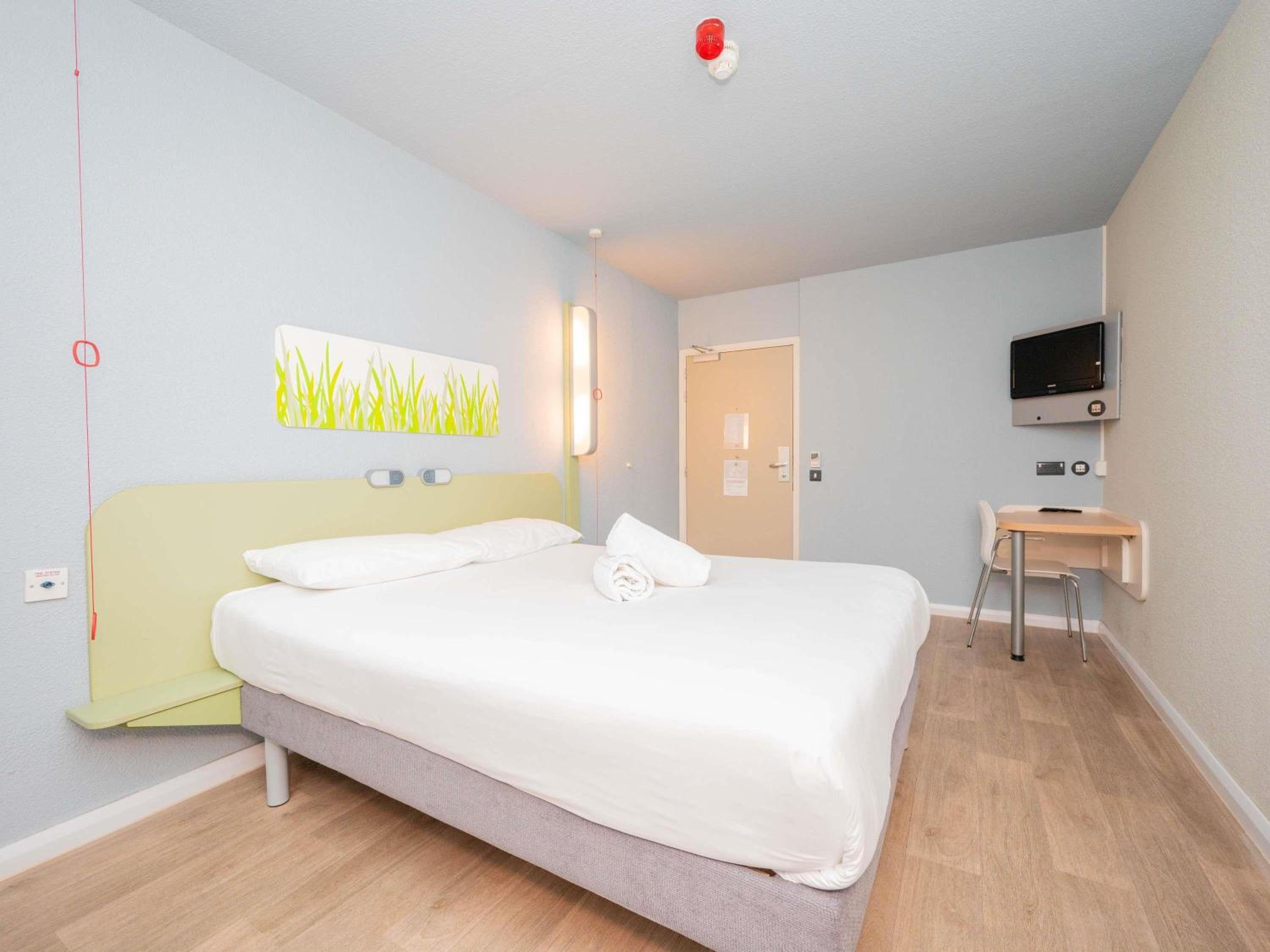 Accessible Double Room photo 2