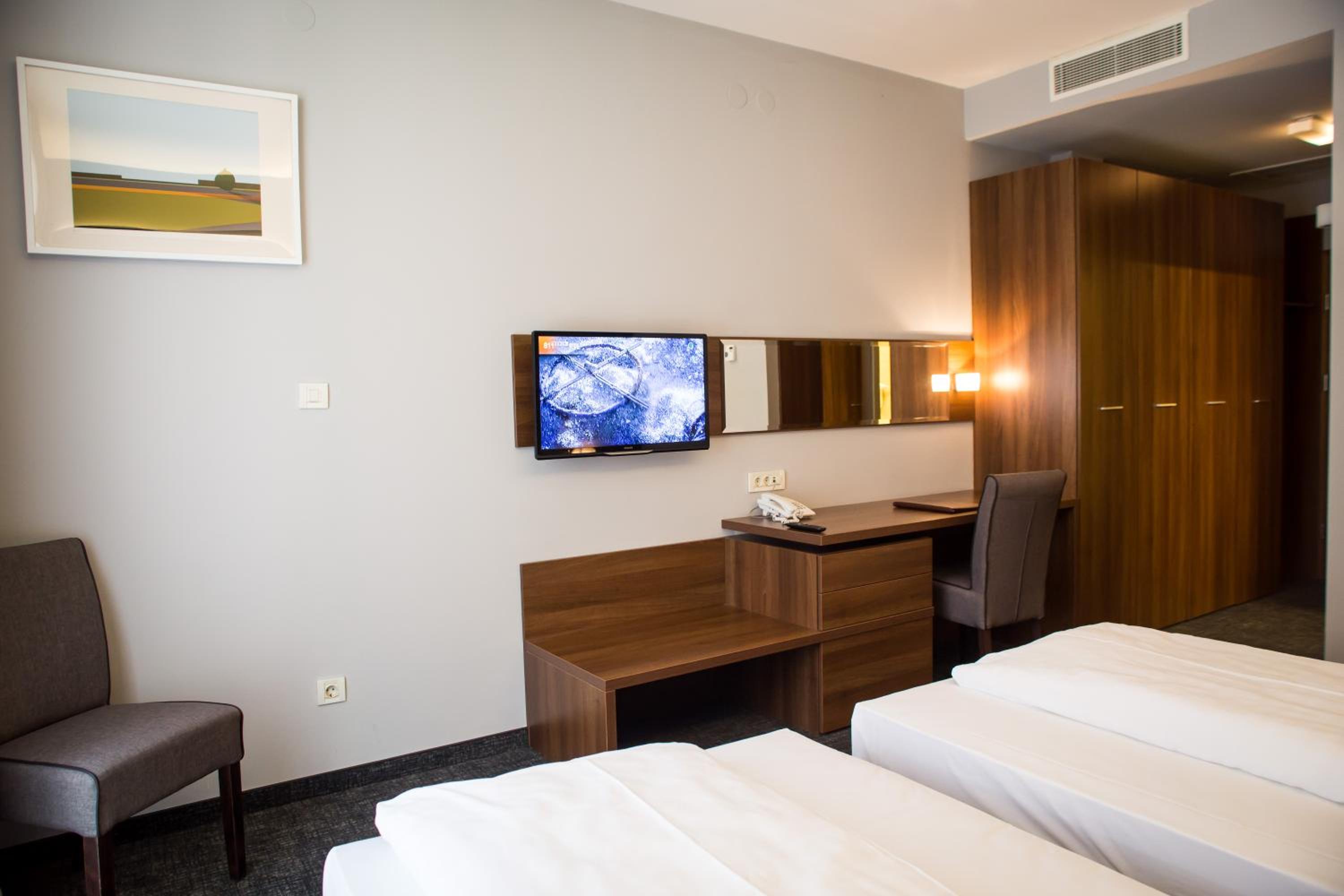 Single Room photo 3