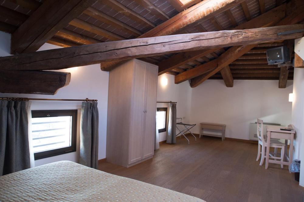 Triple Room With Private Bathroom photo 1