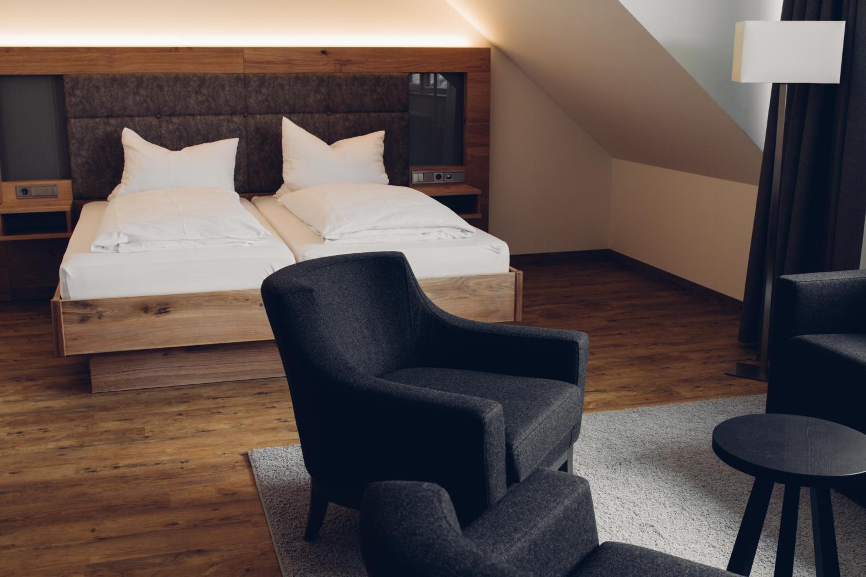 Junior Suite (with Air Conditioning) photo 2
