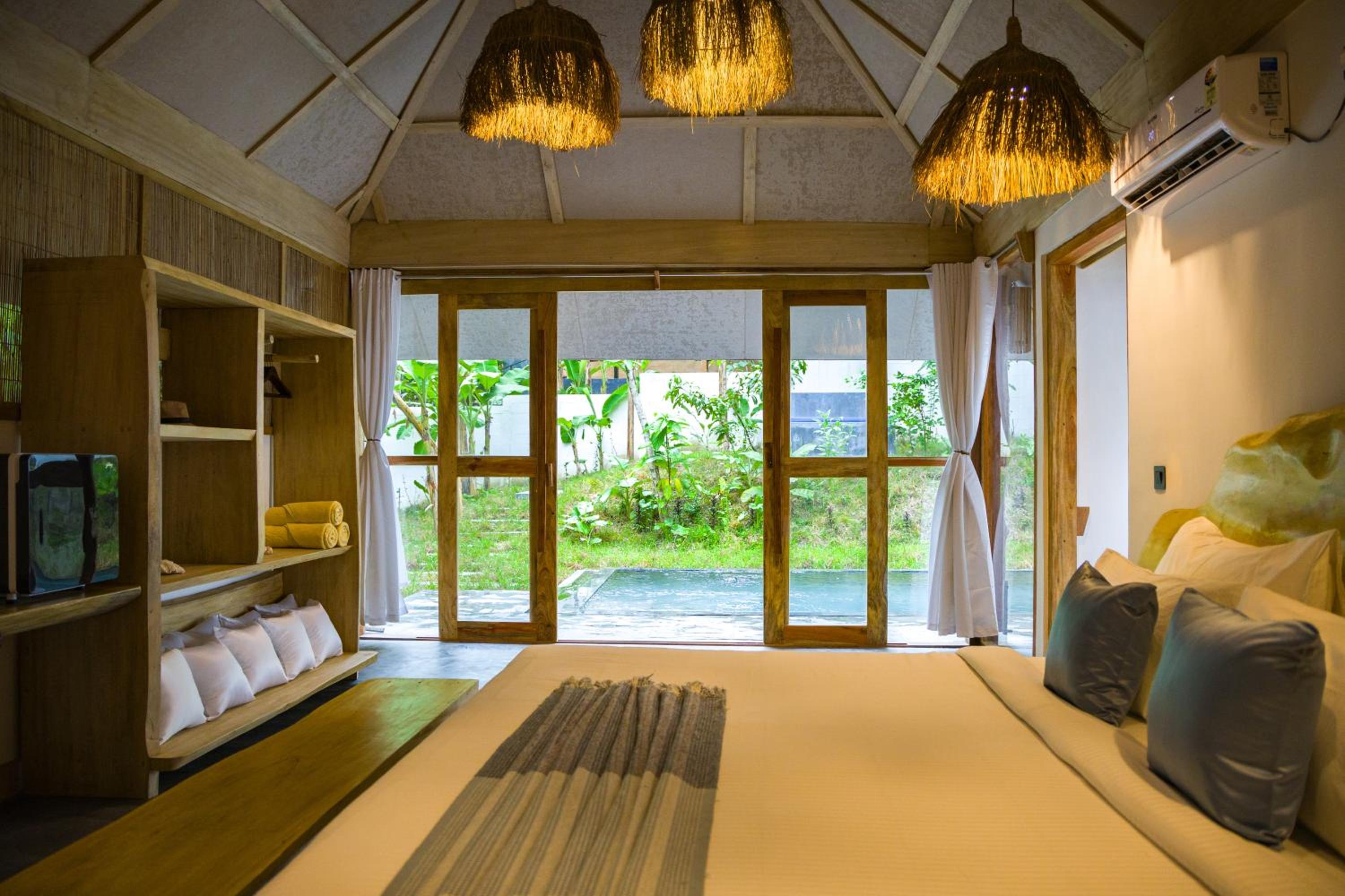 Villa with Private Pool photo 2