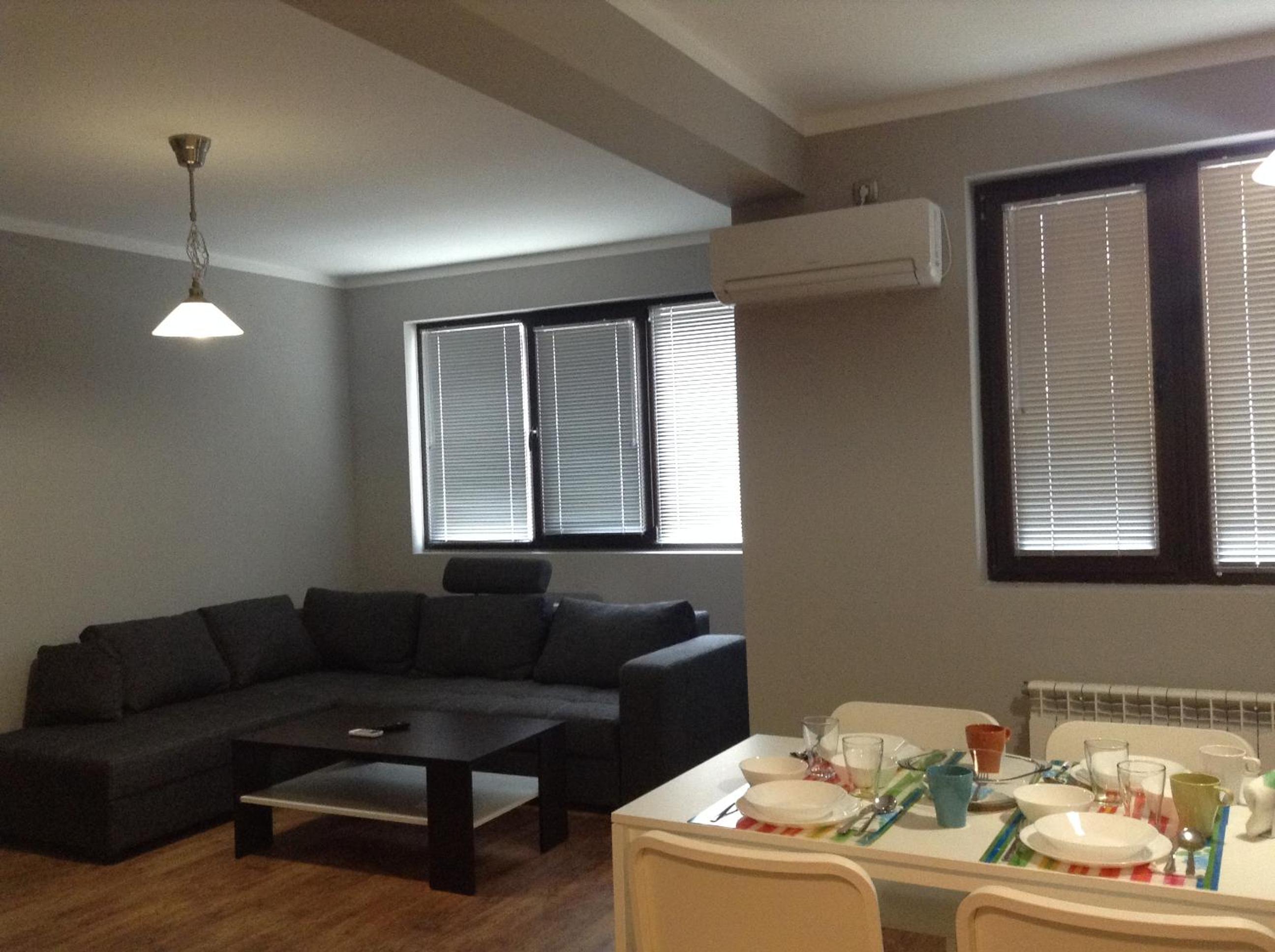 One-Bedroom Apartment - Photo 1